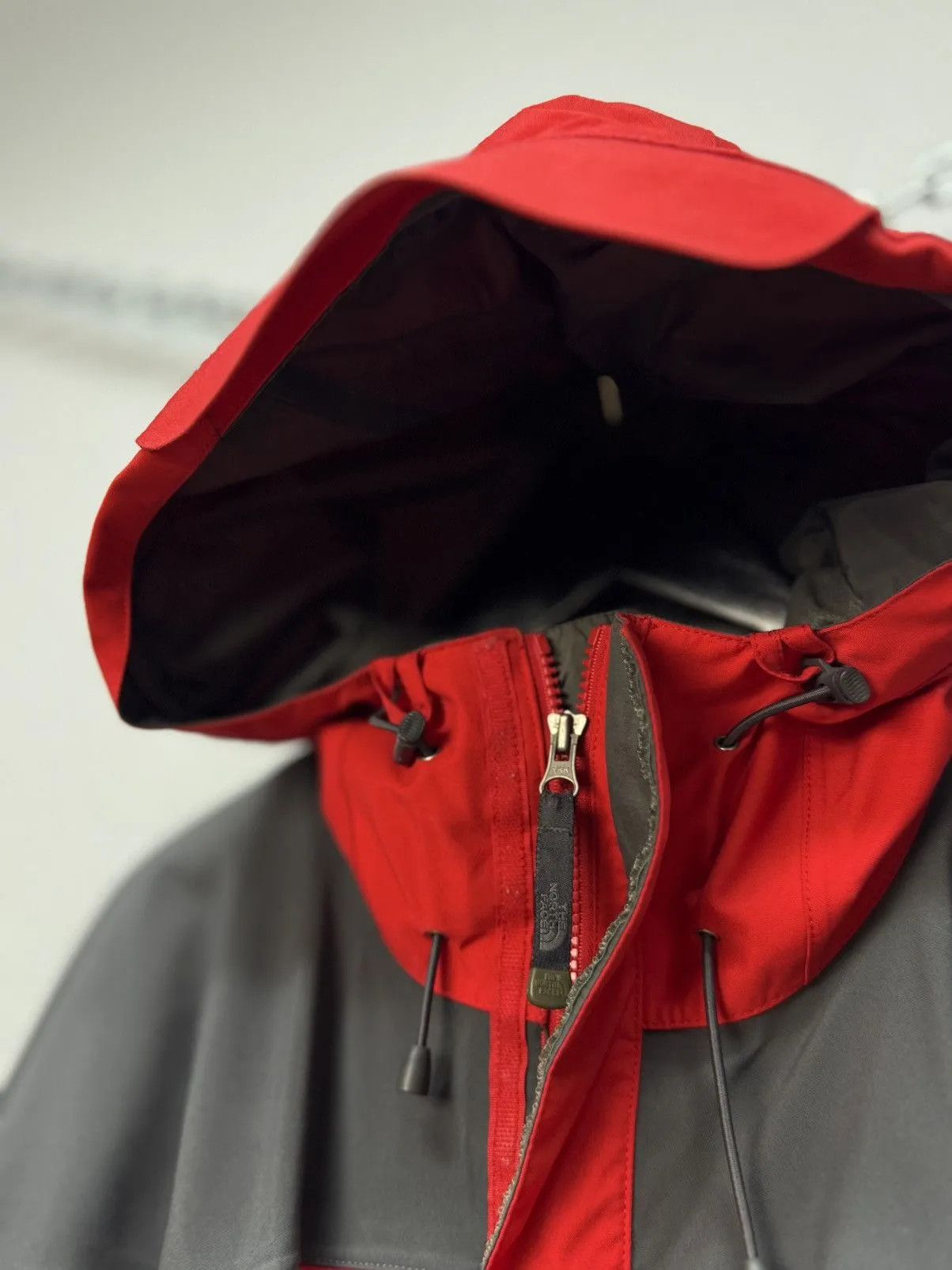 The North Face Vintage The North Face Gore Tex Jacket Red Canada Arcteryx Size US M / EU 48-50 / 2 - 24 Thumbnail