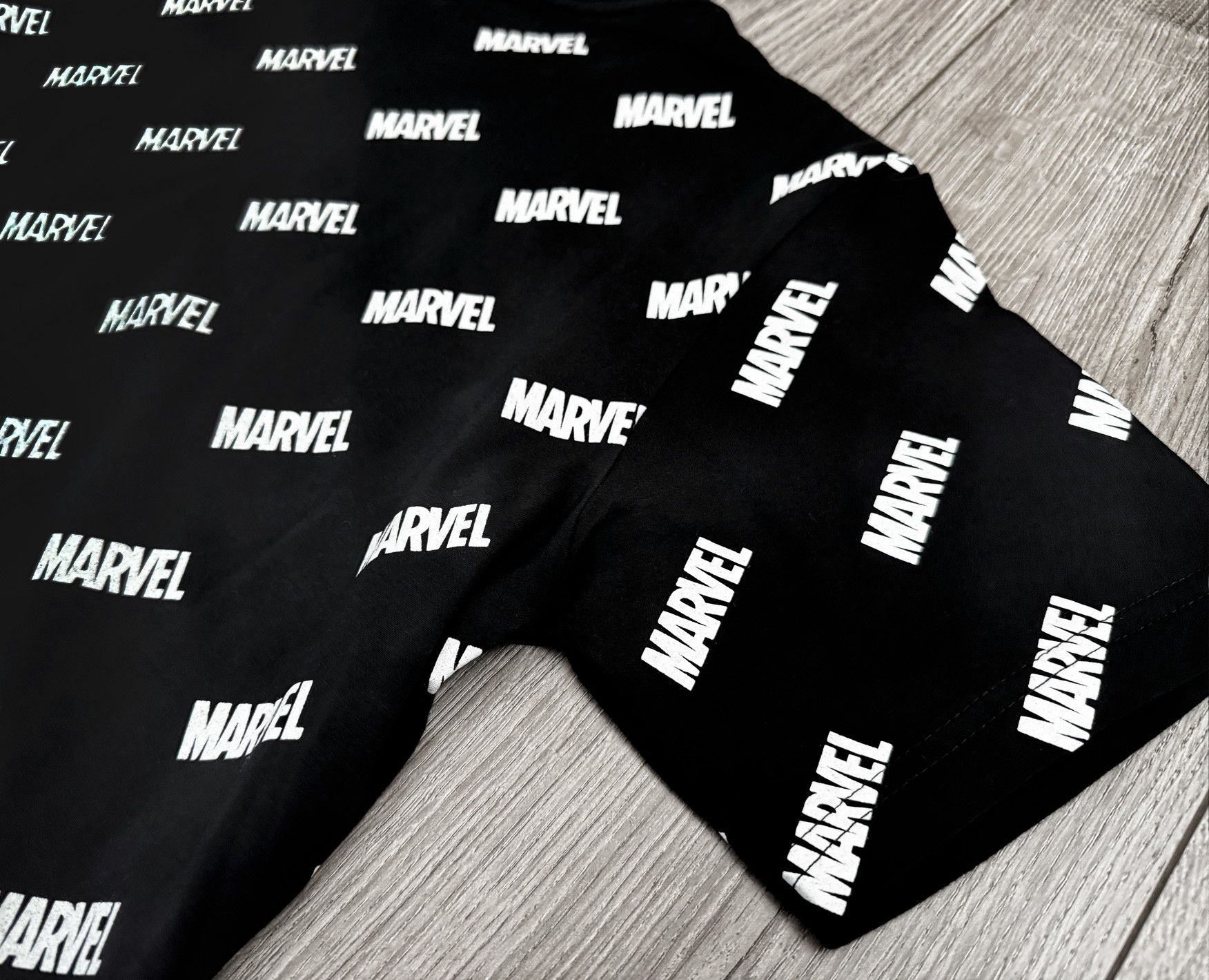 Marvel Comics MARVEL Limited Edition Logo Repeat Tee from Japan Size US L / EU 52-54 / 3 - 5 Thumbnail