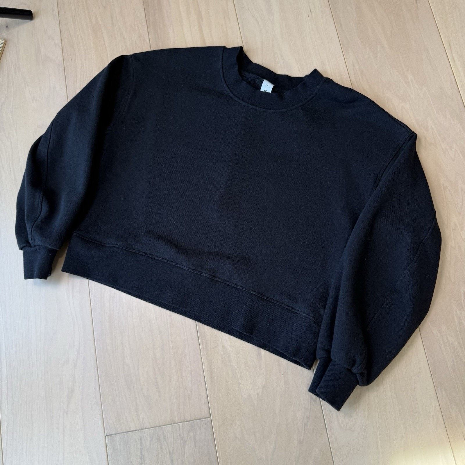 Lululemon Lululemon Sweatshirt Women's 6 Black Cropped Fleece Pullover Size M / US 6-8 / IT 42-44 - 9 Thumbnail