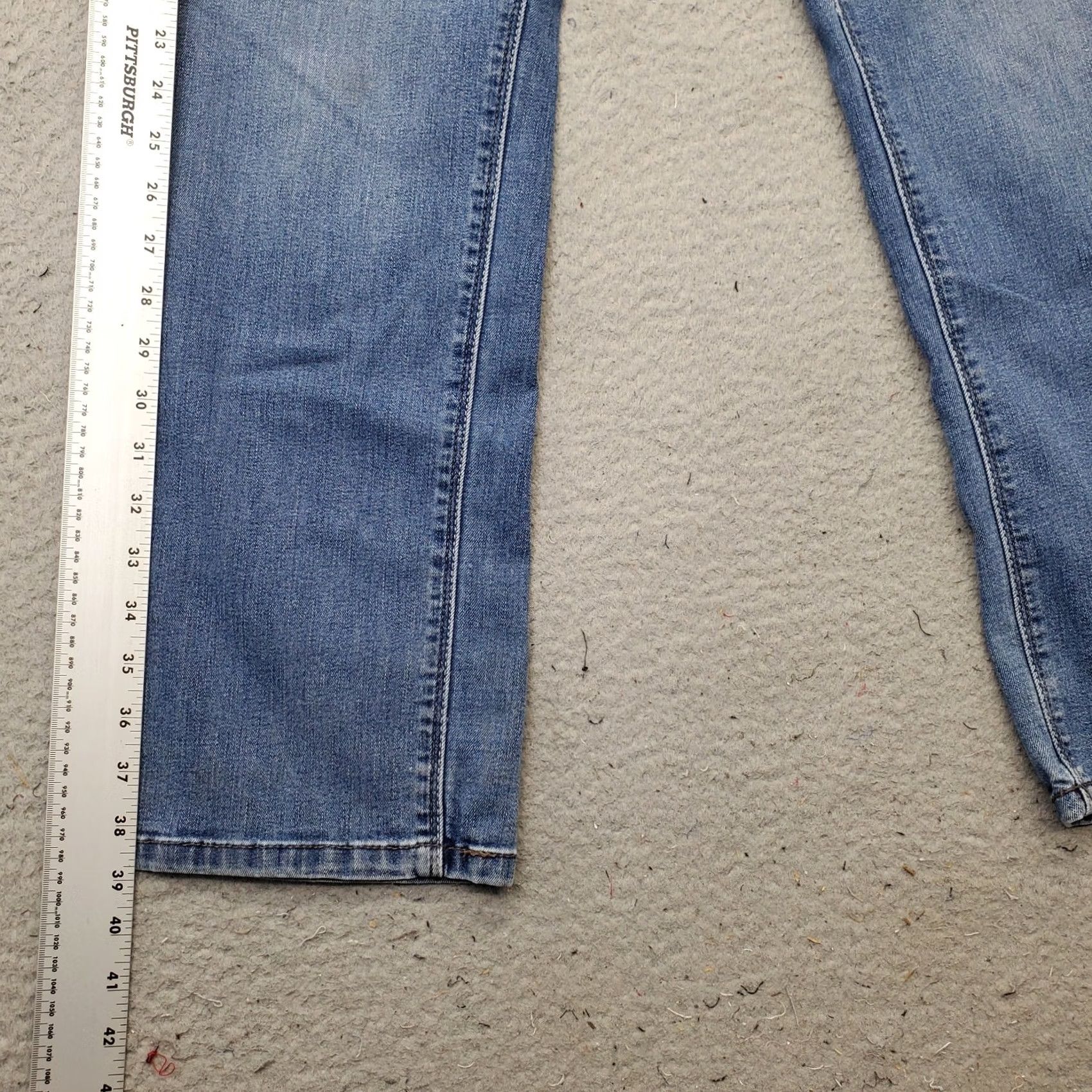 Lee Lee Jeans Womens 14M Blue Denim Stretch Perfect Fit Faded Grunge Straight Leg Shirt? Size 36" / US 14 / IT 50 - 3 Thumbnail