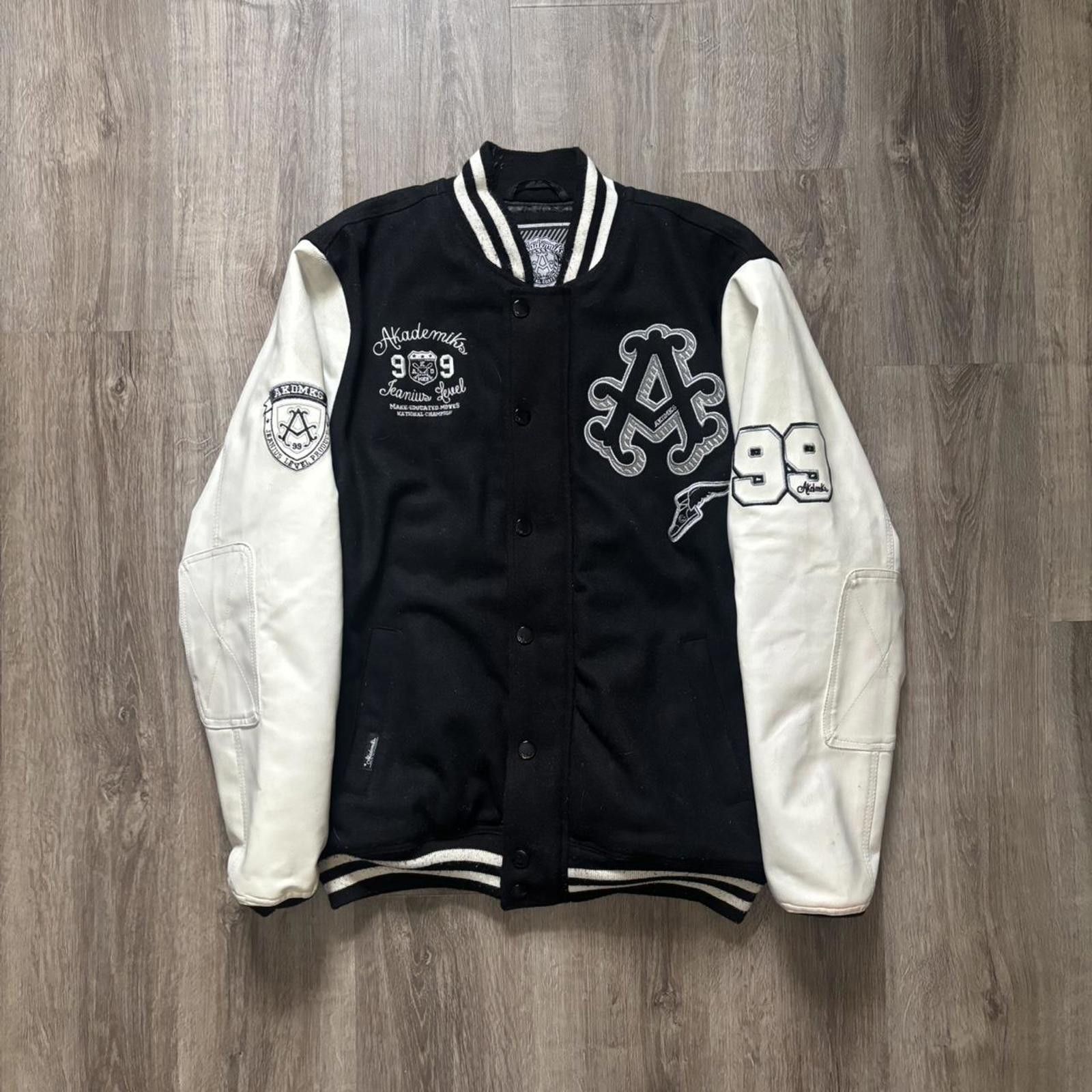 Akademiks Y2K Akademiks Black Varsity jacket embroidered Size US L / EU 52-54 / 3 - 1 Thumbnail