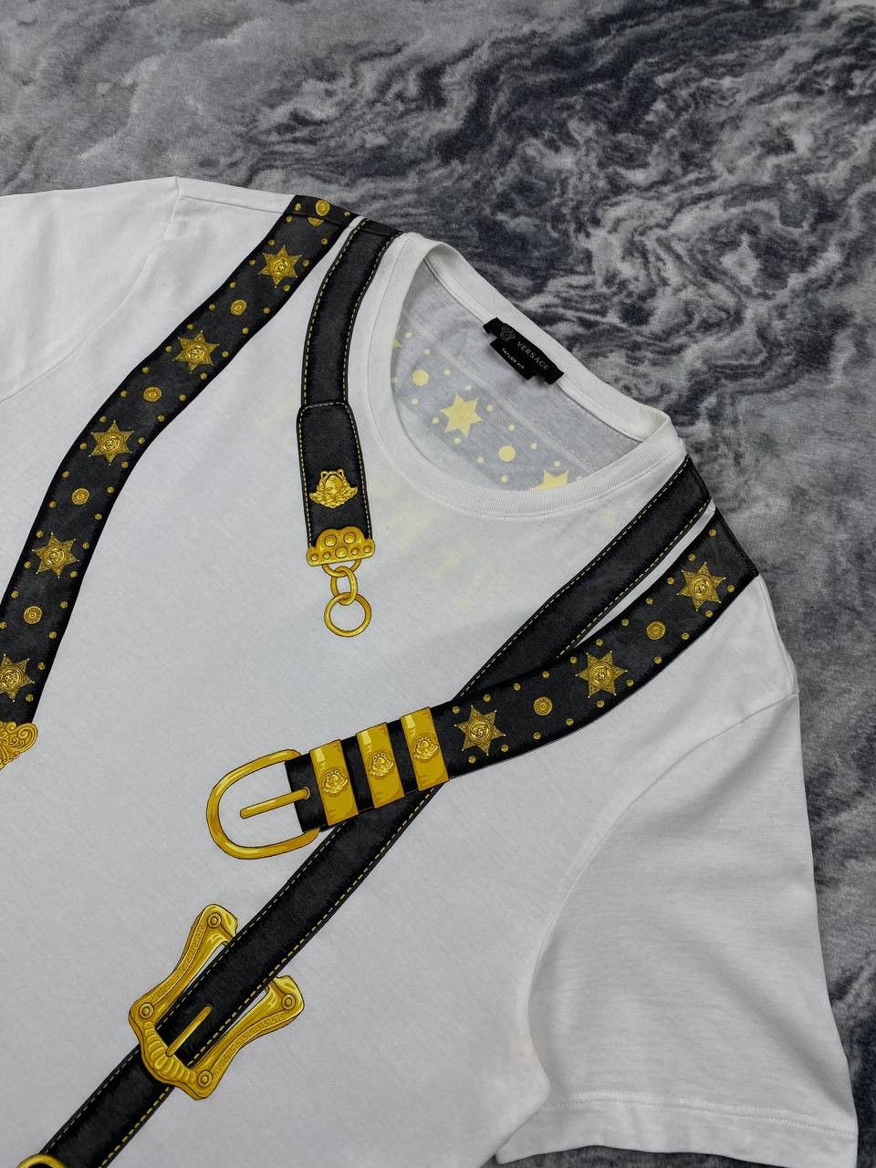 Versace Versace Baroque Big Logo Golden Belt T Shirt Men Size XL Size US XL / EU 56 / 4 - 3 Thumbnail