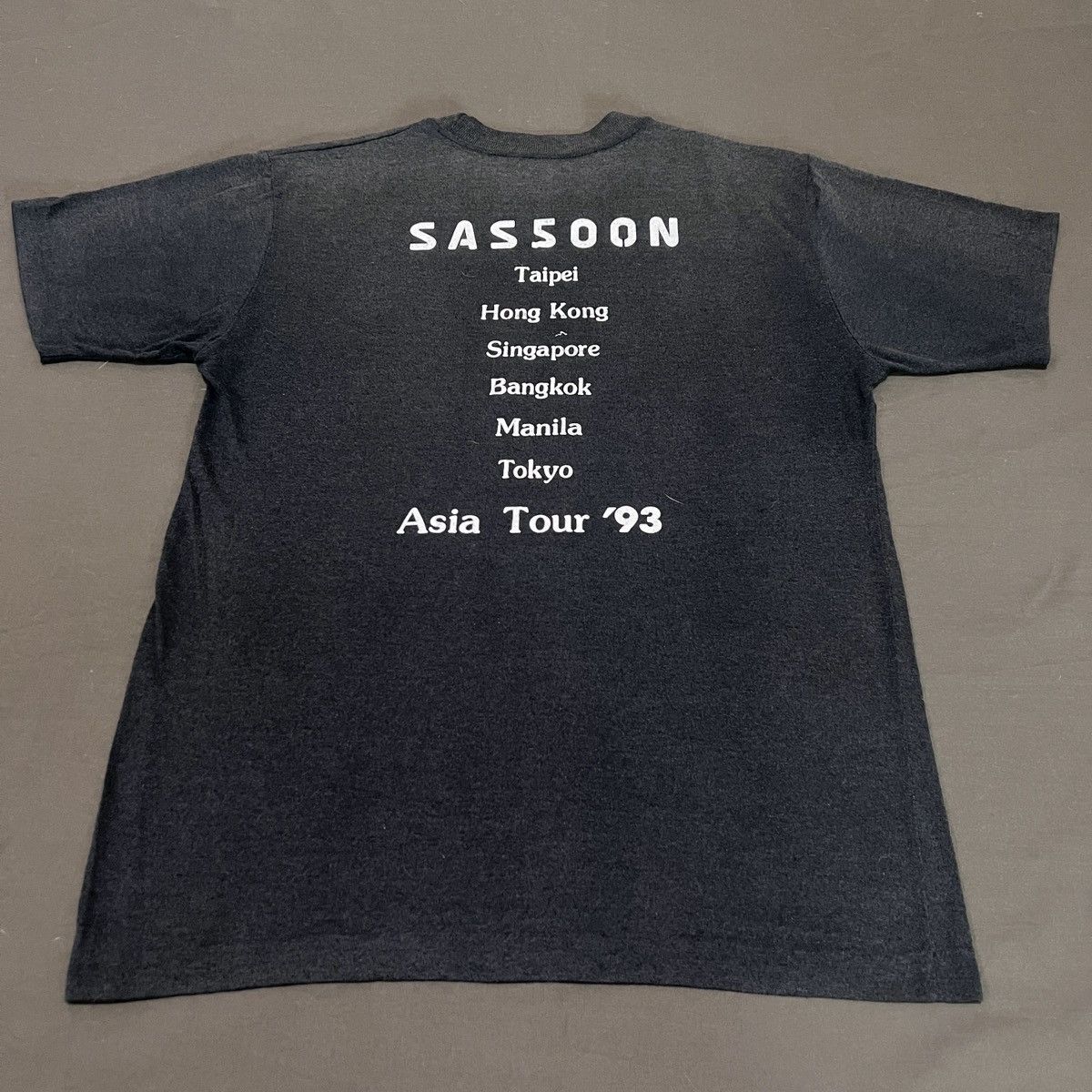Vintage Vidal Sassoon hairstylist Asia Tour Faded Graphic Fashion Size US M / EU 48-50 / 2 - 4 Thumbnail