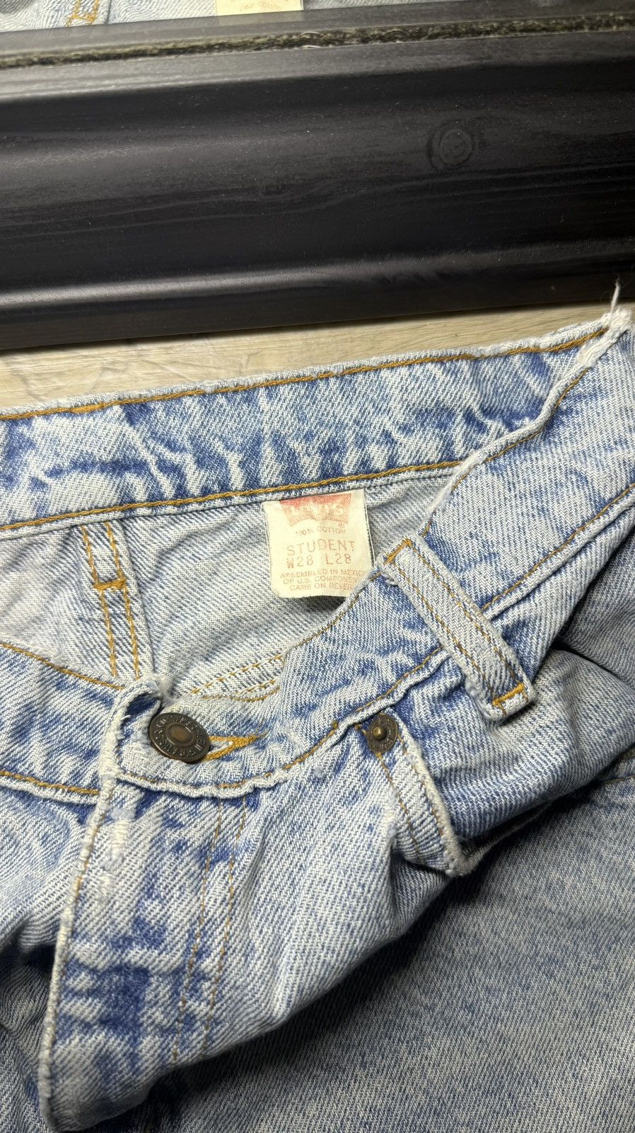 Levi's Vintage Thrashed 1990s Levi’s 550 Student Orange Tab Denim Size 28" / US 6 / IT 42 - 3 Thumbnail
