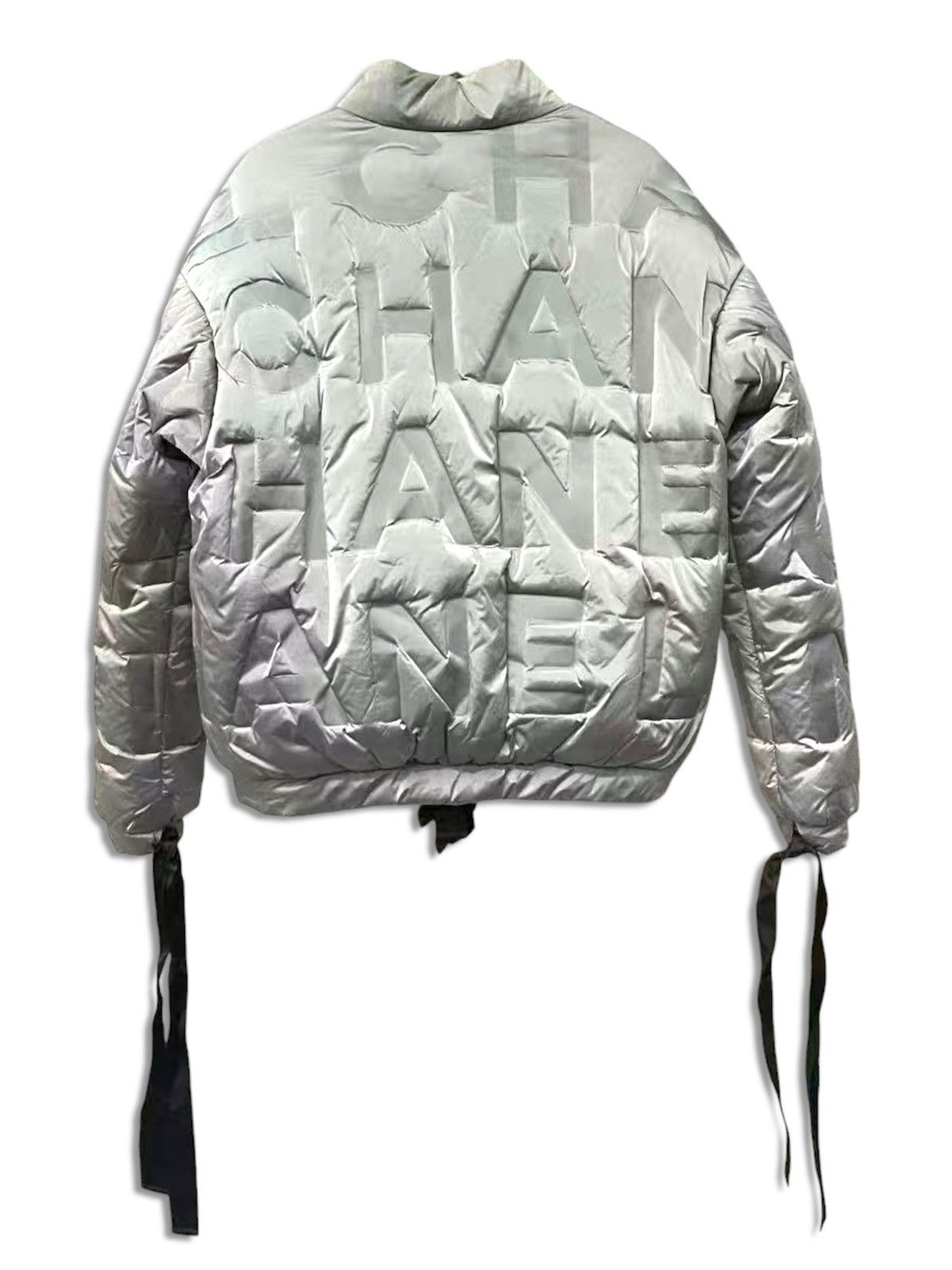 Chanel Chanel logo embossed Silver Puffer Jacket FW17 Size XXS / US 00 / IT 34 - 2 Thumbnail