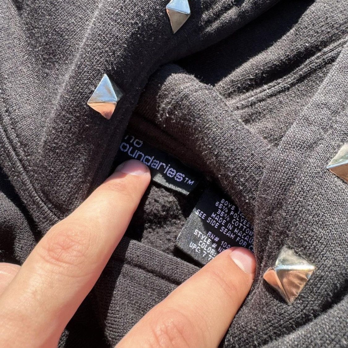 Vintage No Boundaries Hoodie Size US S / EU 44-46 / 1 - 3 Thumbnail