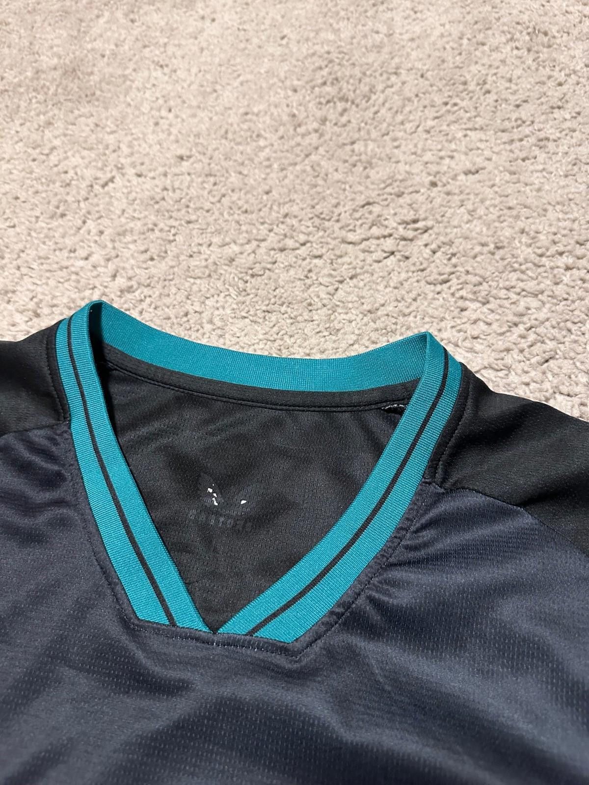 Castore IRELAND 2023 2024 THIRD FOOTBALL SHIRT SOCCER JERSEY L Size US L / EU 52-54 / 3 - 4 Thumbnail
