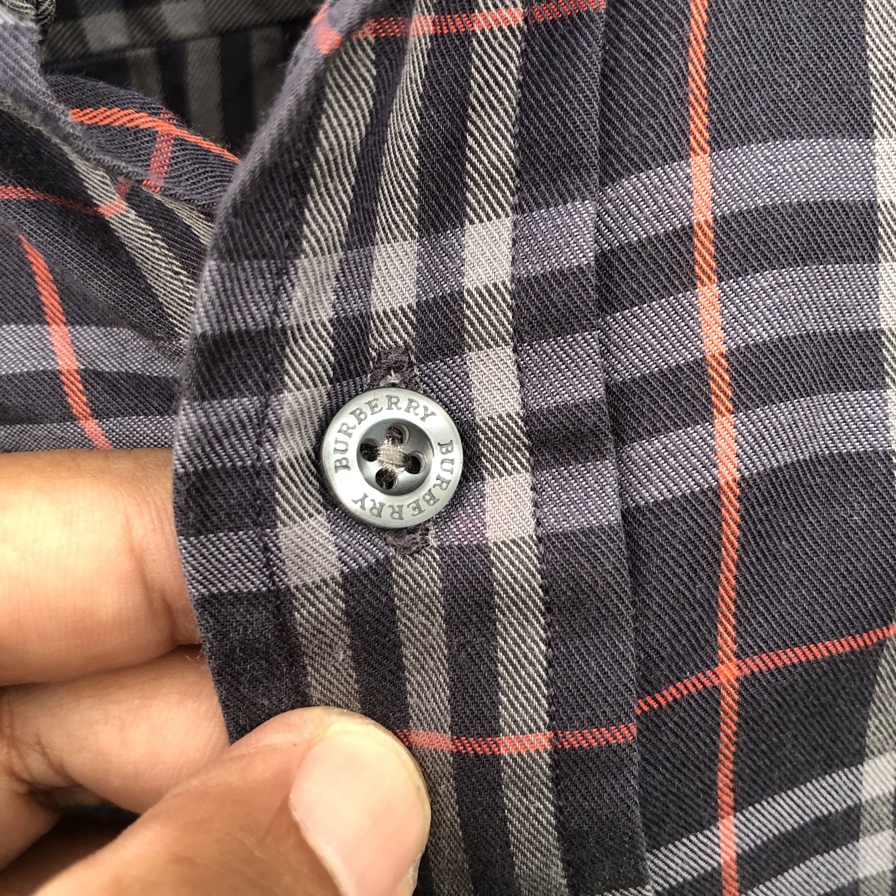 Burberry VTG BURBERRY LONDON NOVA CHECK SHIRT Size US L / EU 52-54 / 3 - 5 Thumbnail