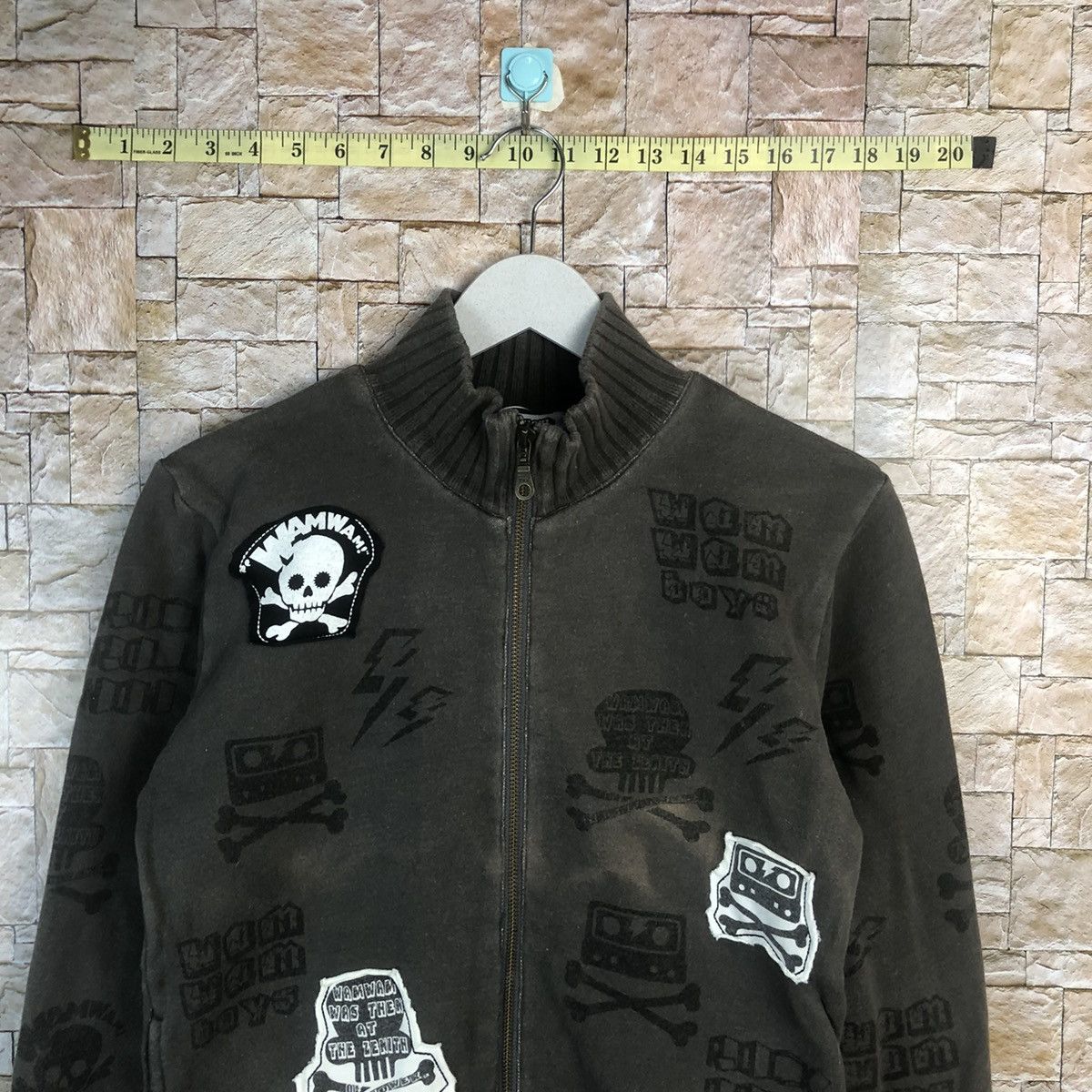 Japanese Brand × Vintage Wam Wam Skulls Brown Sweatshirt #A9 Size US S / EU 44-46 / 1 - 2 Thumbnail