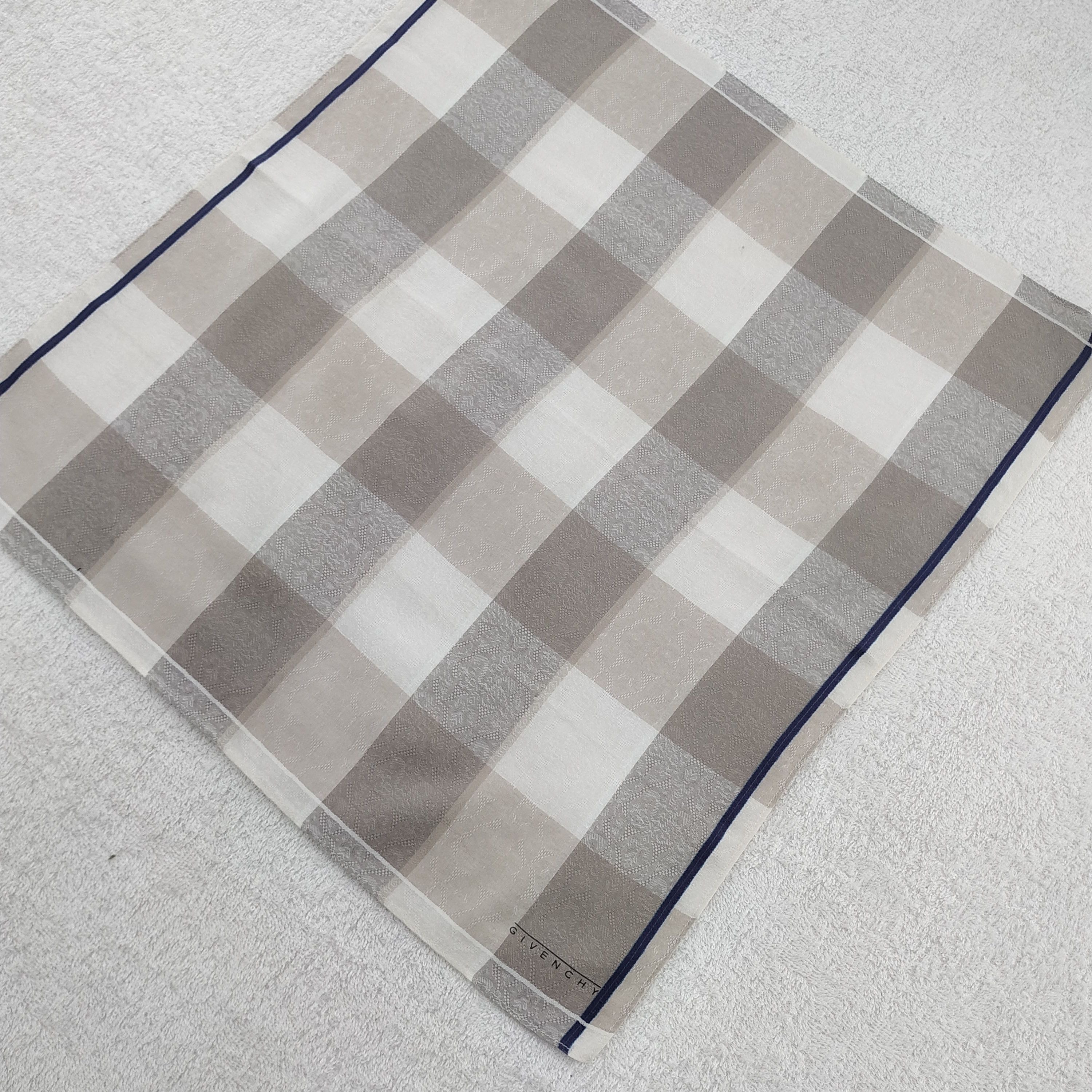 Vintage Givenchy Neckerchief / Bandana / Handkerchief Size ONE SIZE - 1 Thumbnail
