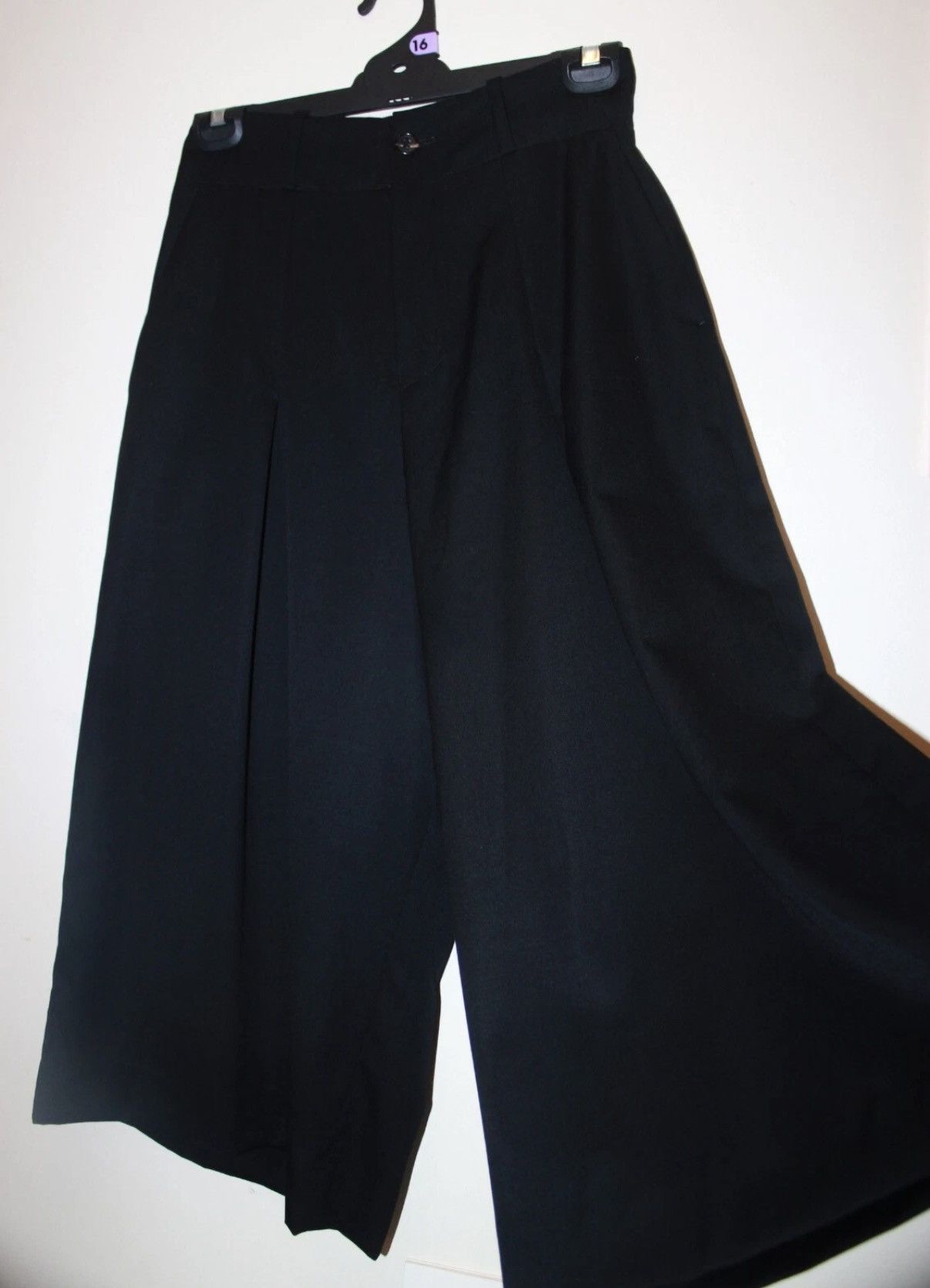 Yohji Yamamoto Yohji Yamamoto Y’s wool high waisted cropped trousers Size 28" / US 6 / IT 42 - 2 Thumbnail
