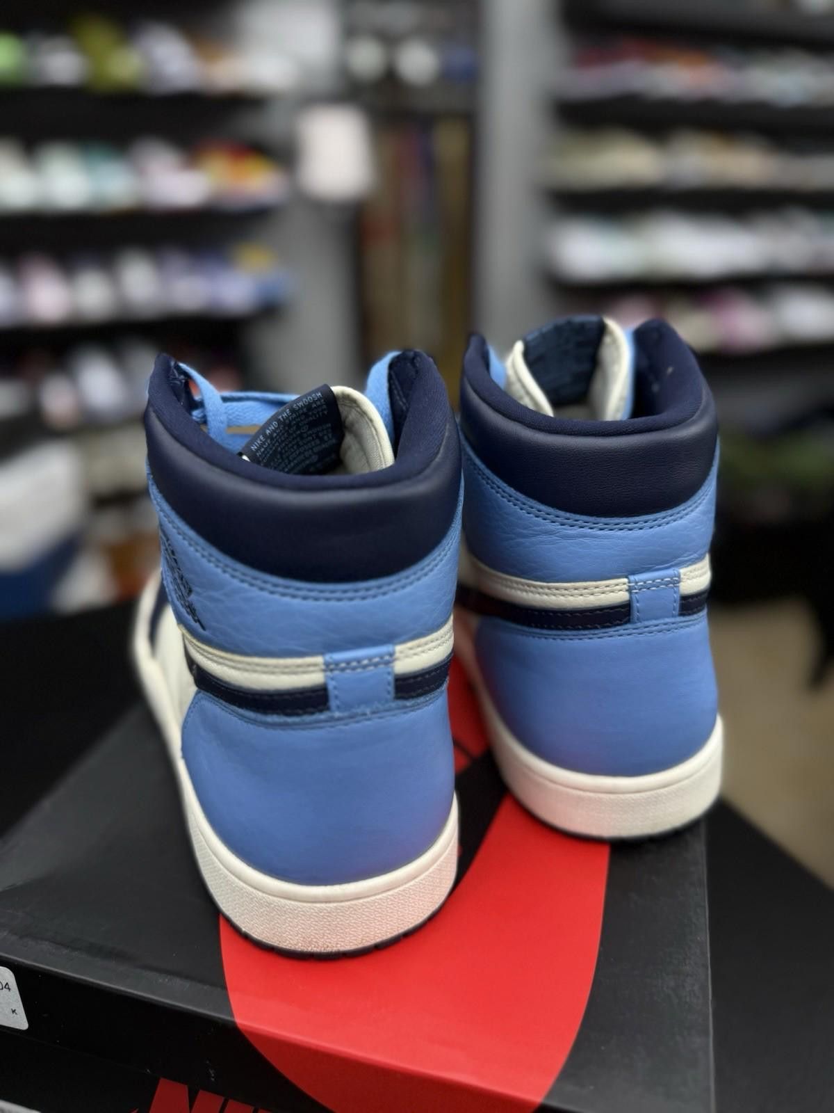 Jordan Brand Size 11 - Jordan 1 Retro OG High Obsidian UNC 2019 Size US 11 / EU 44 - 10 Thumbnail