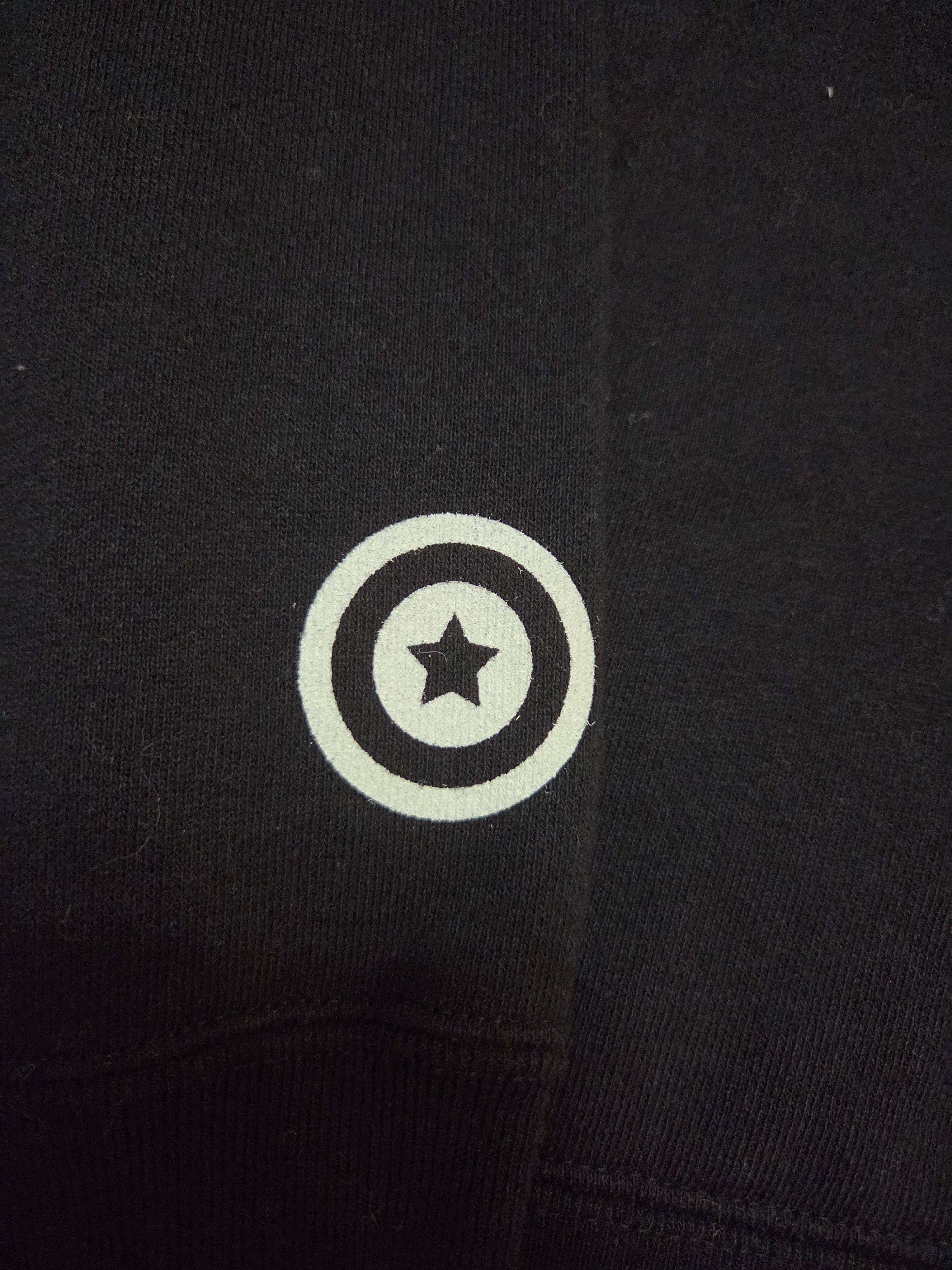 Bape A bathing ape Bape UK London shark hoodie Large Size US L / EU 52-54 / 3 - 7 Thumbnail