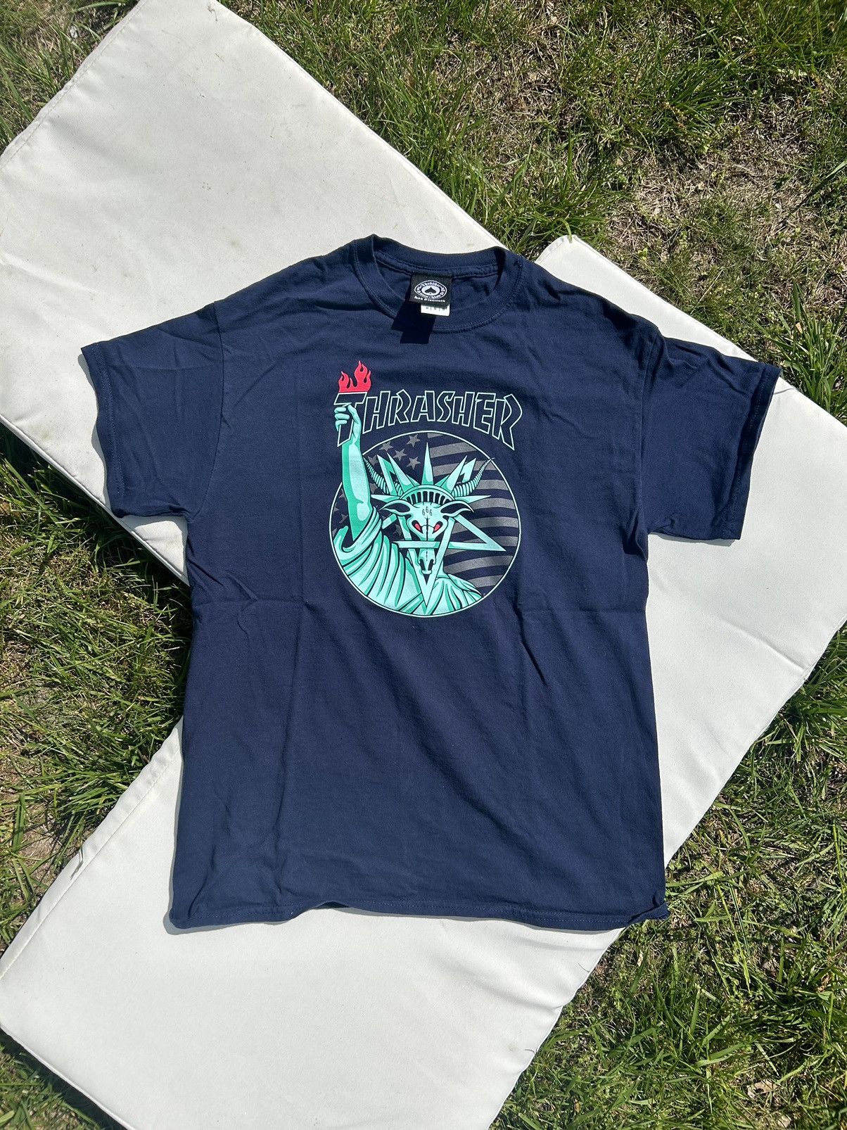 Thrasher × Vintage Thrasher - Statue of Liberty T Shirt - Medium Size US M / EU 48-50 / 2 - 1 Thumbnail