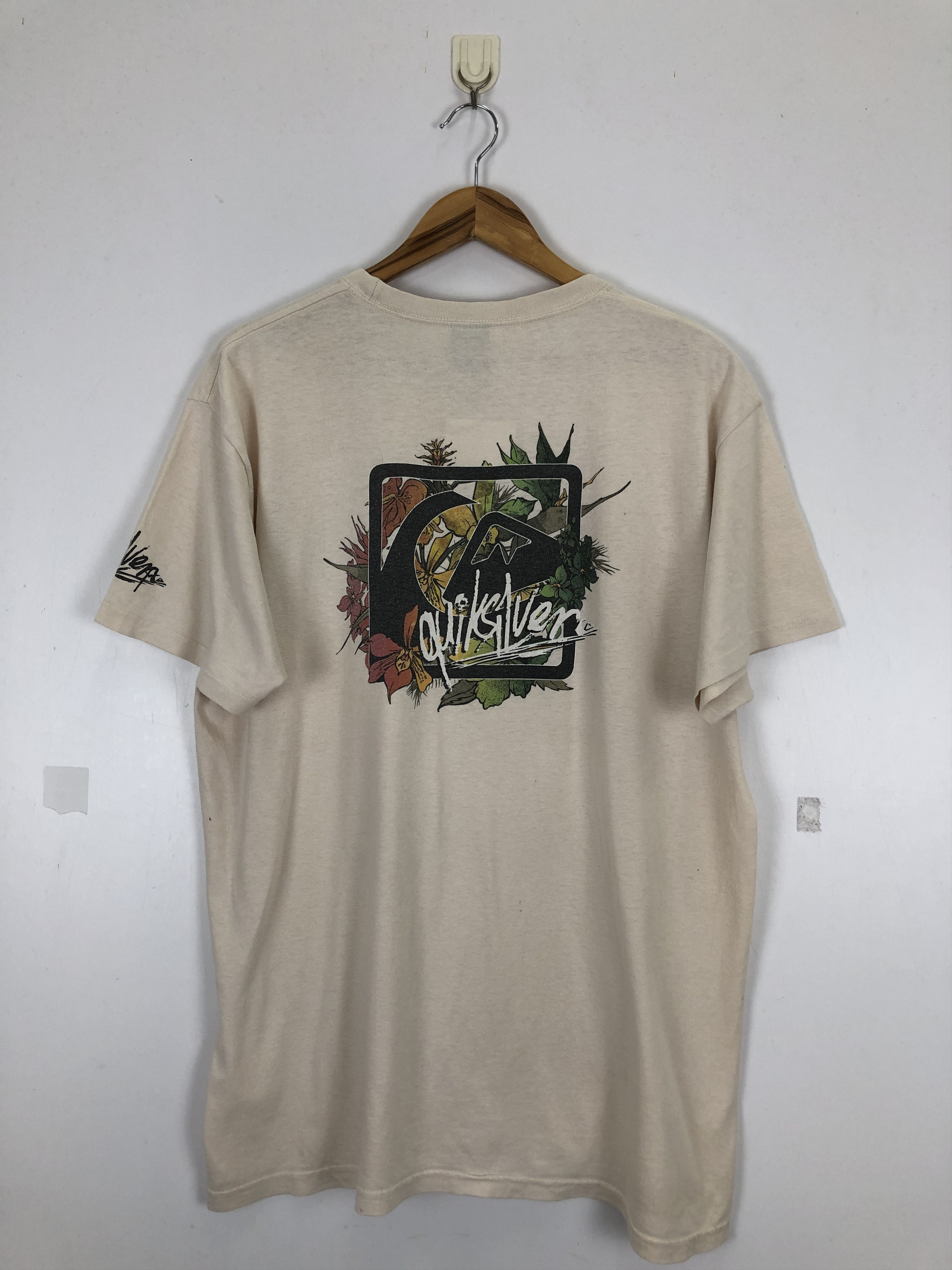 Quiksilver × Vintage Vintage Y2k Quiksilver Surfing Floral Design Tee TA0499 Size US L / EU 52-54 / 3 - 1 Thumbnail