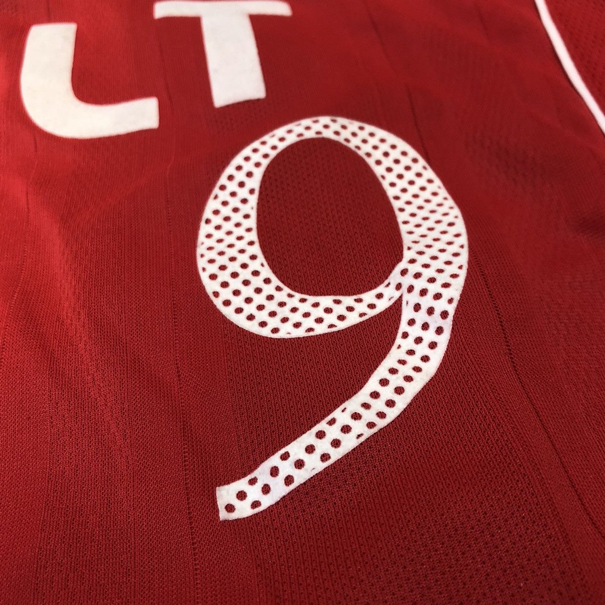 Puma × Vintage Urawa reds 2003 vintage home shirt #9 Nagai Size US L / EU 52-54 / 3 - 5 Thumbnail