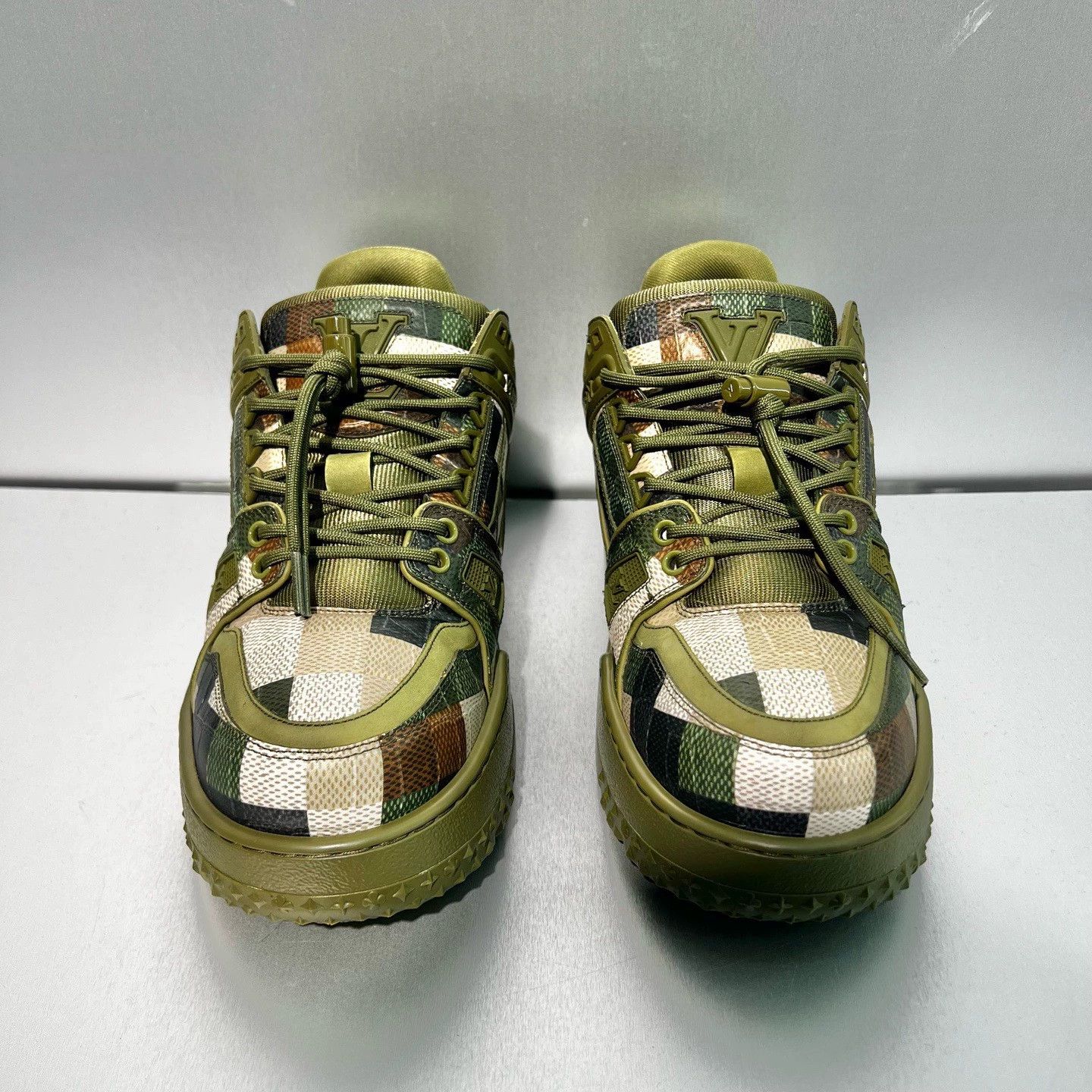 Louis Vuitton Louis Vuitton Williams Collaboration Camouflage Pufferfish Size US 8 / EU 41 - 1 Thumbnail