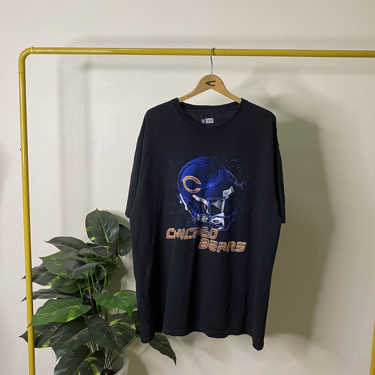 NFL × Vintage Vintage Y2K Chicago Bears NFL Tee Size US XL / EU 56 / 4 - 1 Thumbnail
