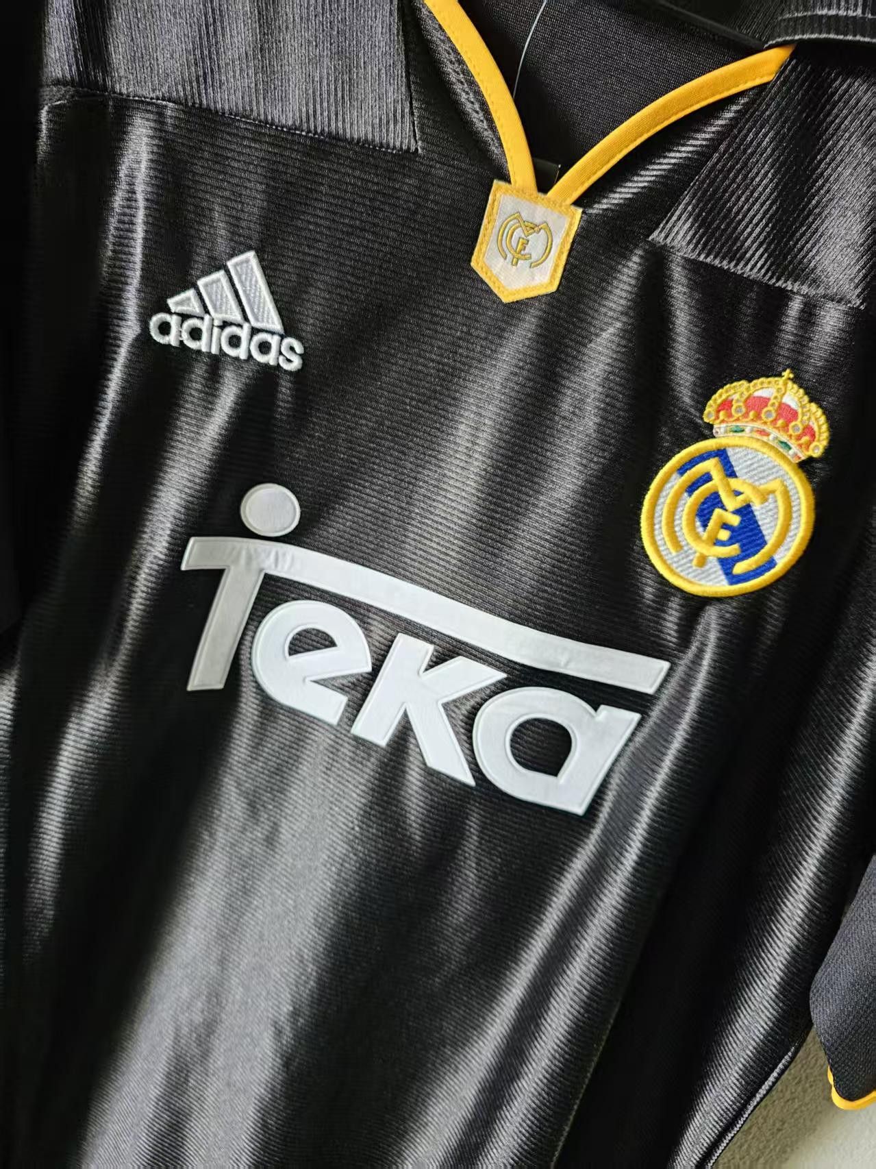 Other Vintage Real Madrid 7 Raul Jersey Size US L / EU 52-54 / 3 - 3 Thumbnail