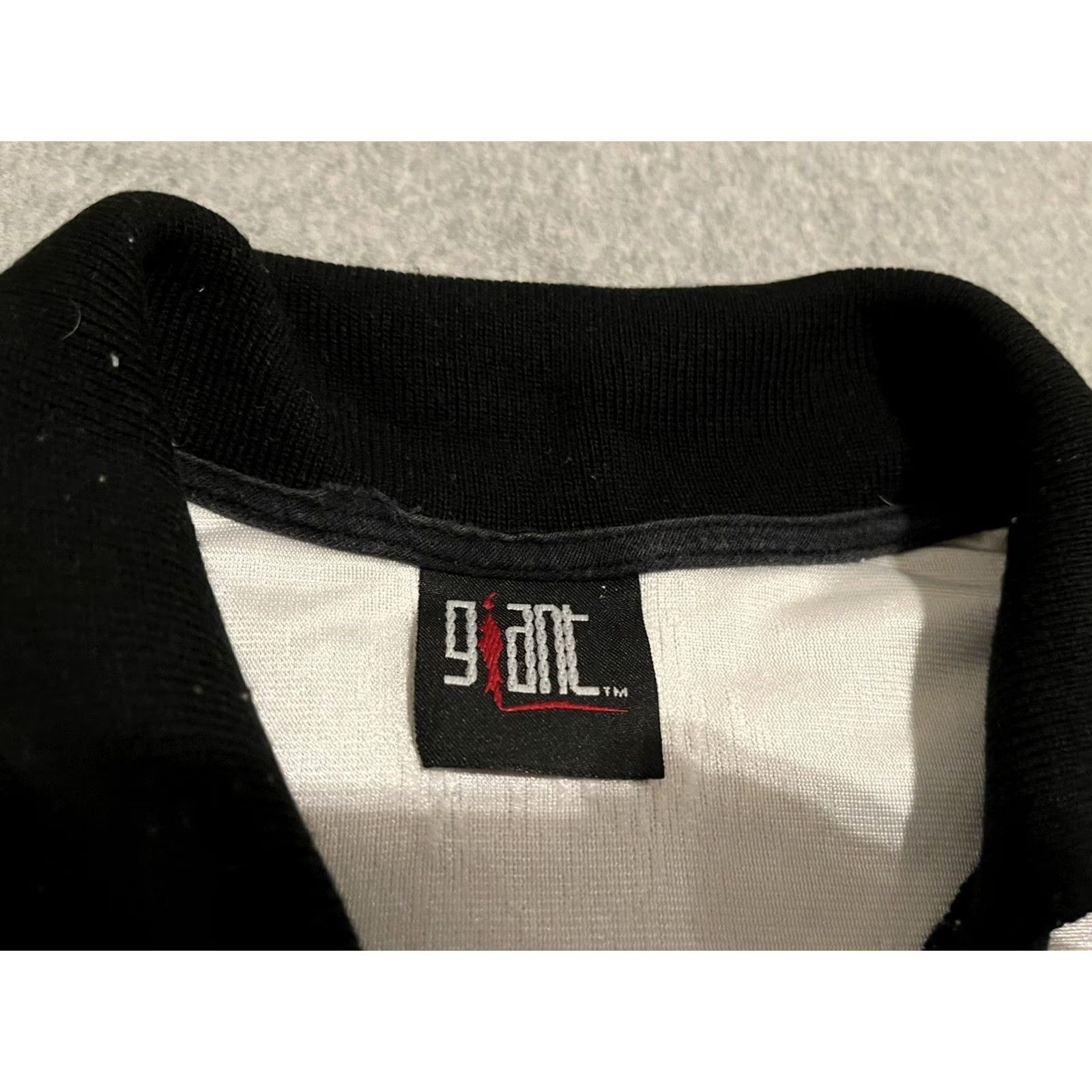 Vintage VINTAGE Giant Polo Shirt Mens Large White Metallica Giant Polo Shirt Vintage Size US L / EU 52-54 / 3 - 2 Thumbnail