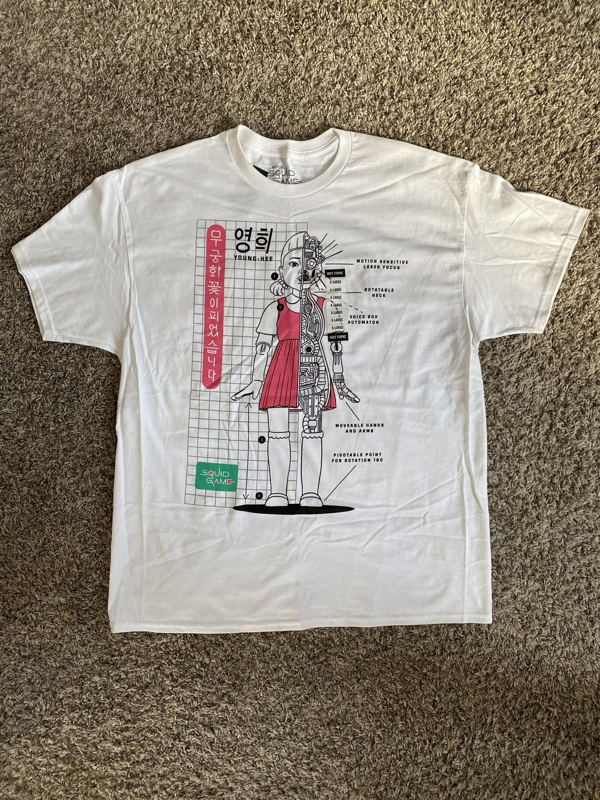 Hot Topic Squid Games ‘Red Light Green Light Robot’ T-Shirt Size US XL / EU 56 / 4 - 1 Thumbnail