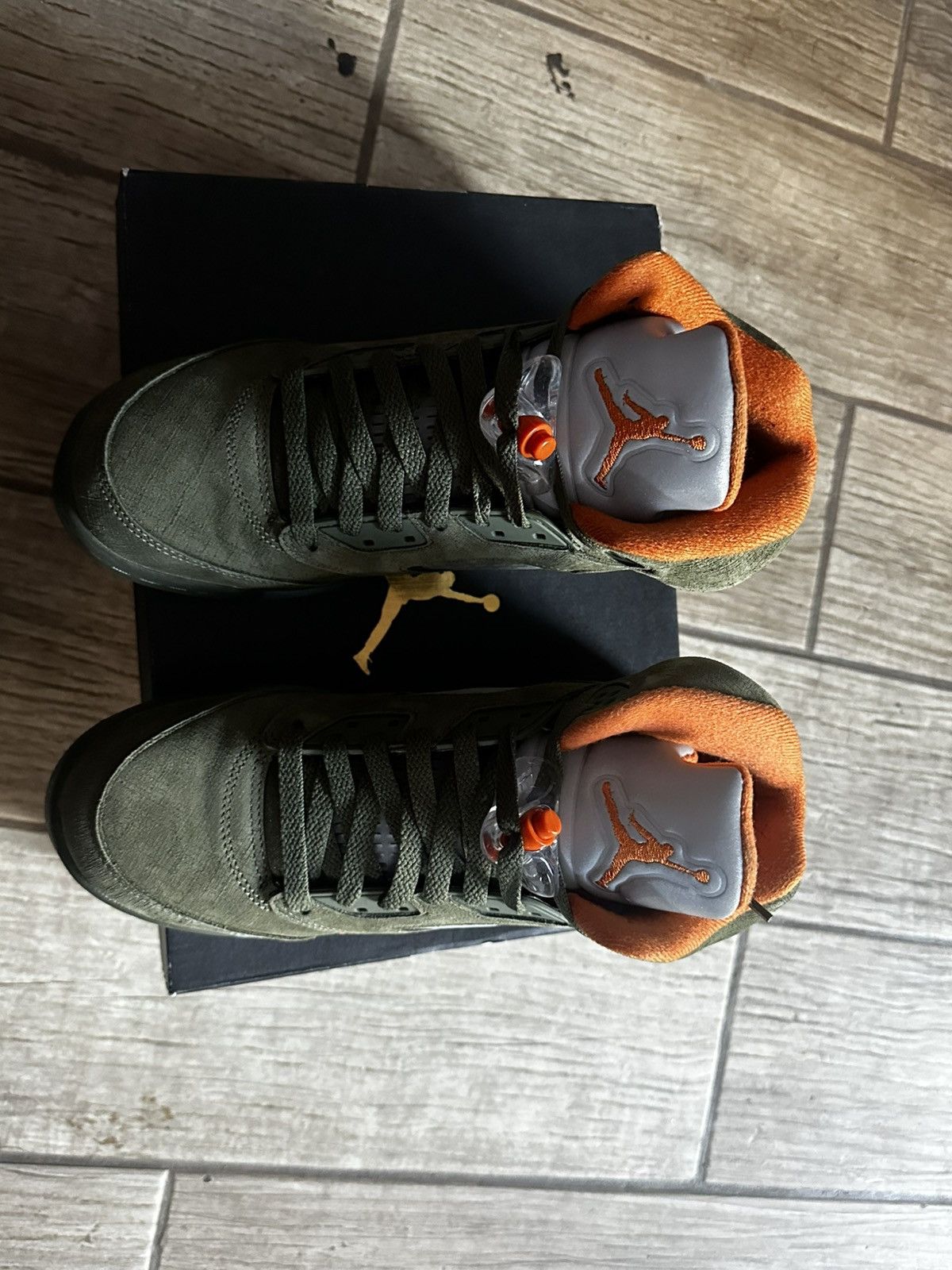 Jordan Brand Air Jordan 5 Retro GS ‘Olive’ 2024 Size US 7 / EU 40 - 4 Thumbnail