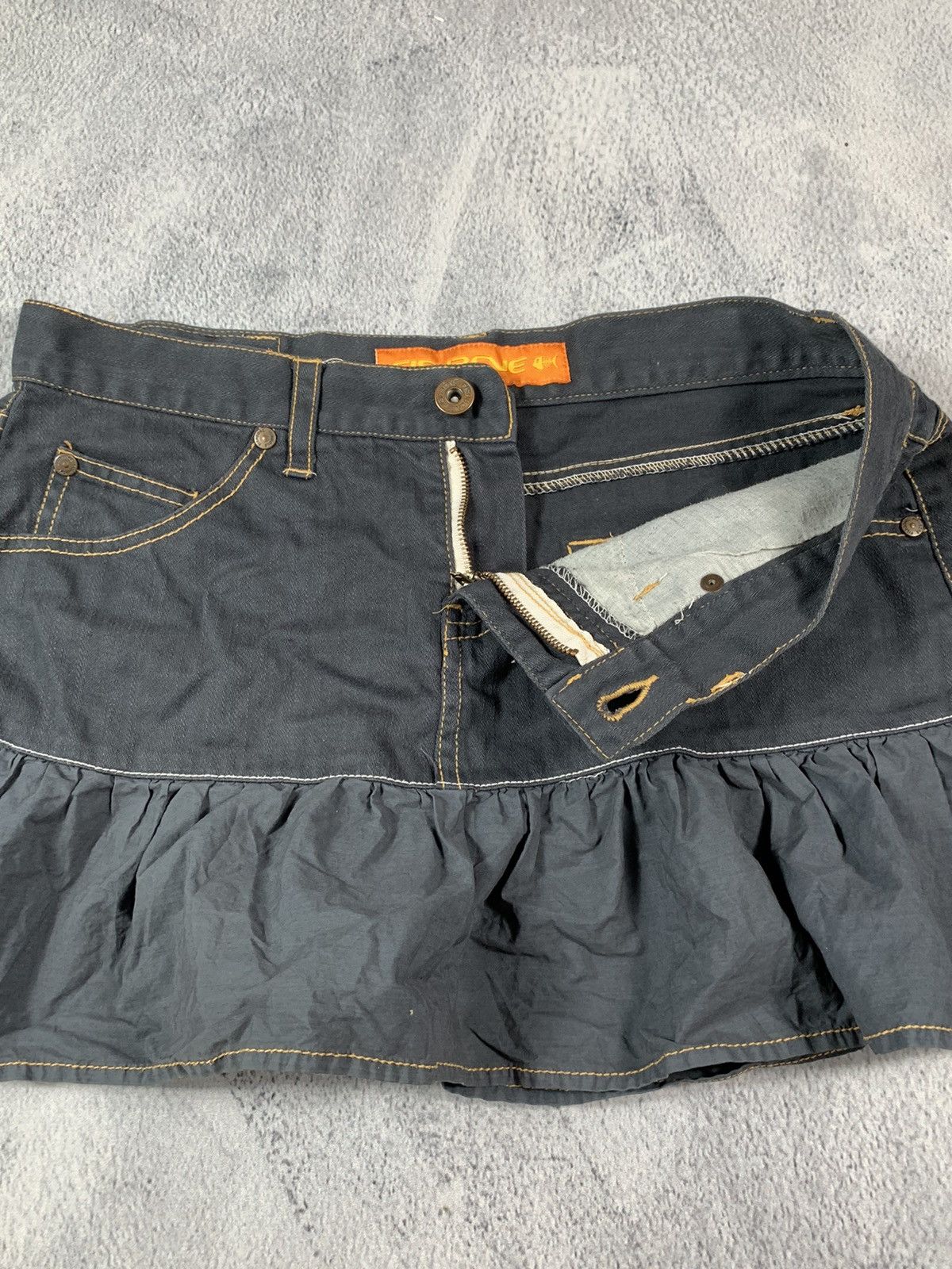 Japanese Brand × Vintage Vintage Y2K Japanese mini skirt streetwear style size 30 Size 30" / US 8 / IT 44 - 4 Thumbnail