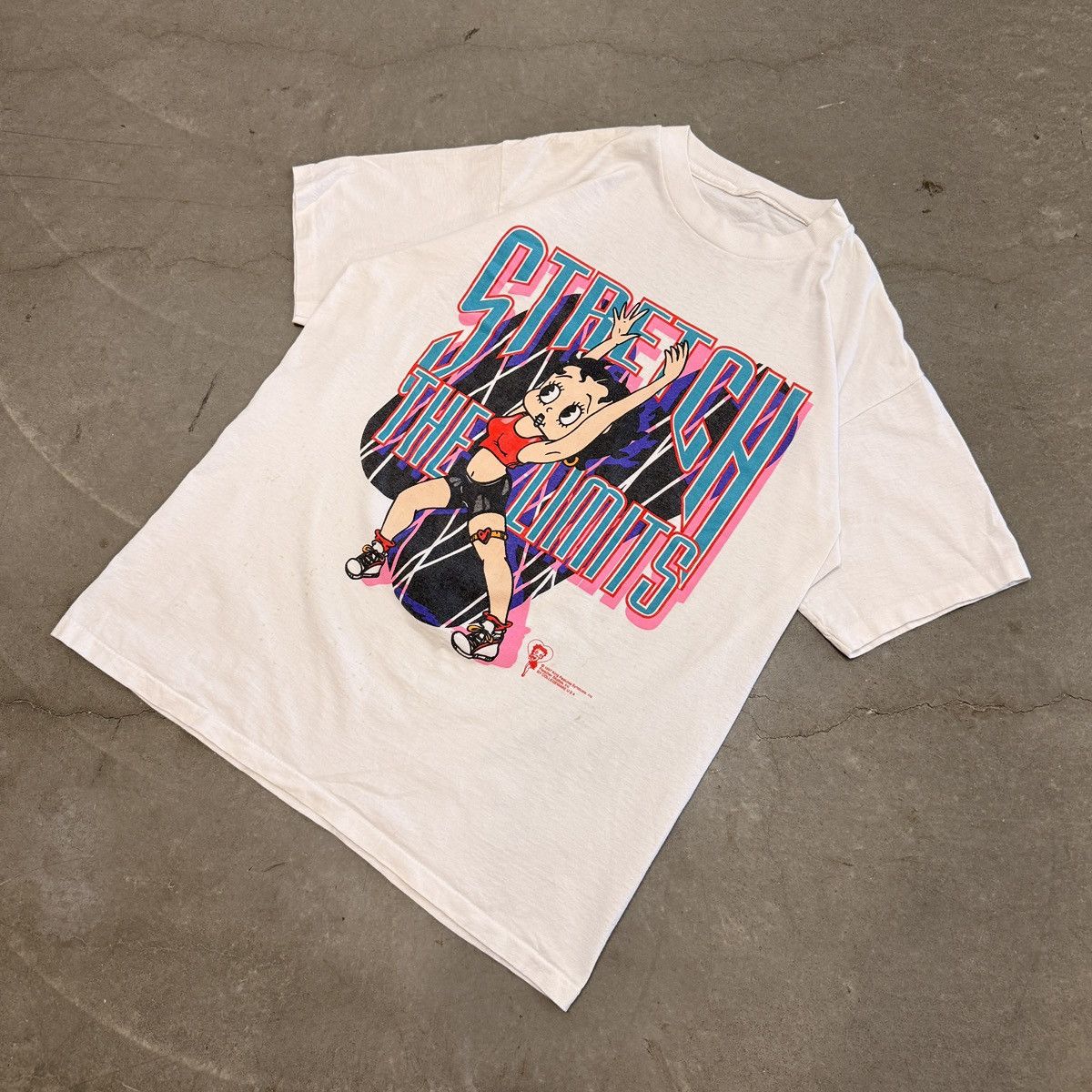 Vintage Vintage 1997 Betty Boop Stretch The Limits Tee Size US L / EU 52-54 / 3 - 1 Thumbnail