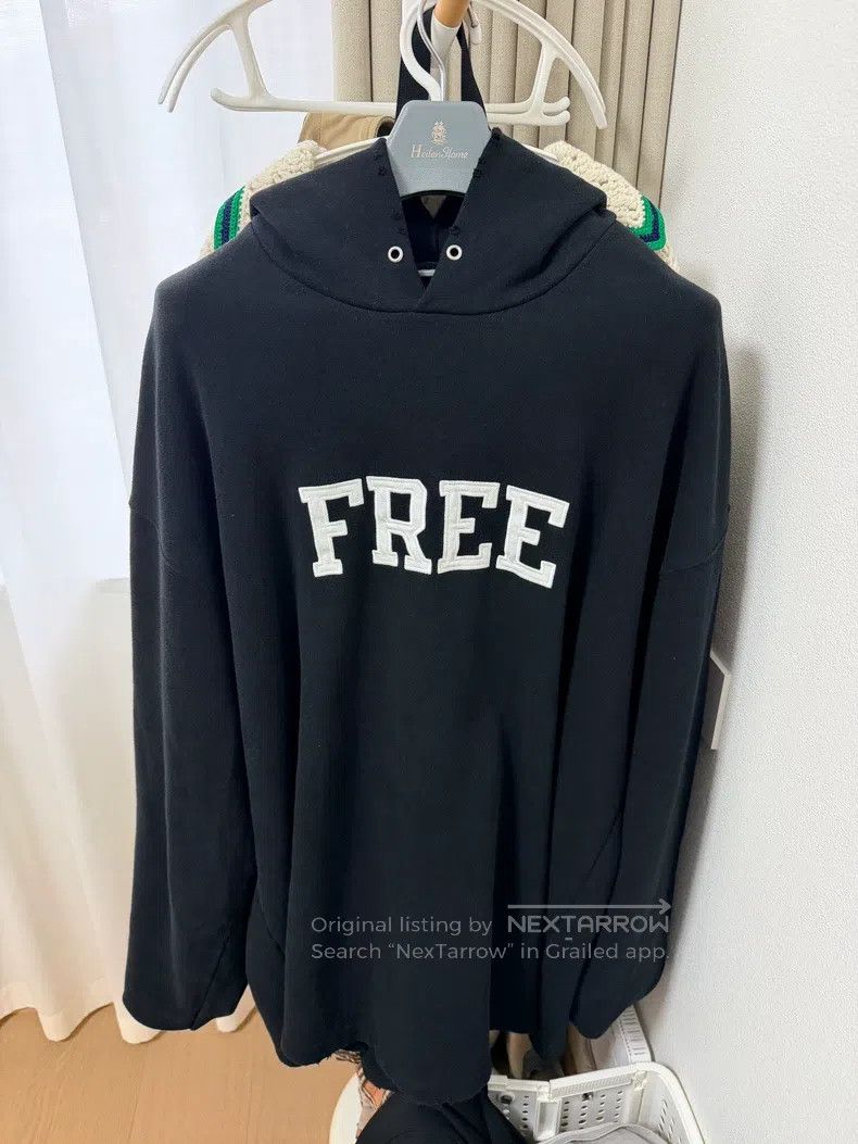 Balenciaga Balenciaga Long-Sleeve Hooded Sweatshirt Size US S / EU 44-46 / 1 - 1 Thumbnail