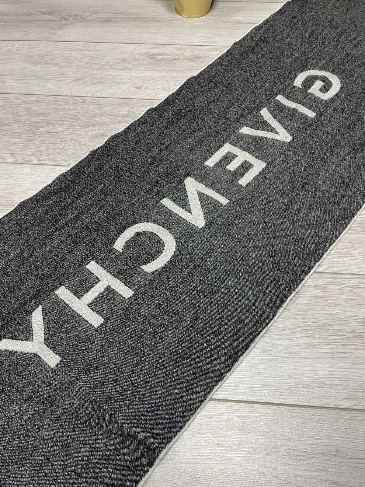 Givenchy Givenchy spell out wool big logo letters scarf Size ONE SIZE - 5 Thumbnail