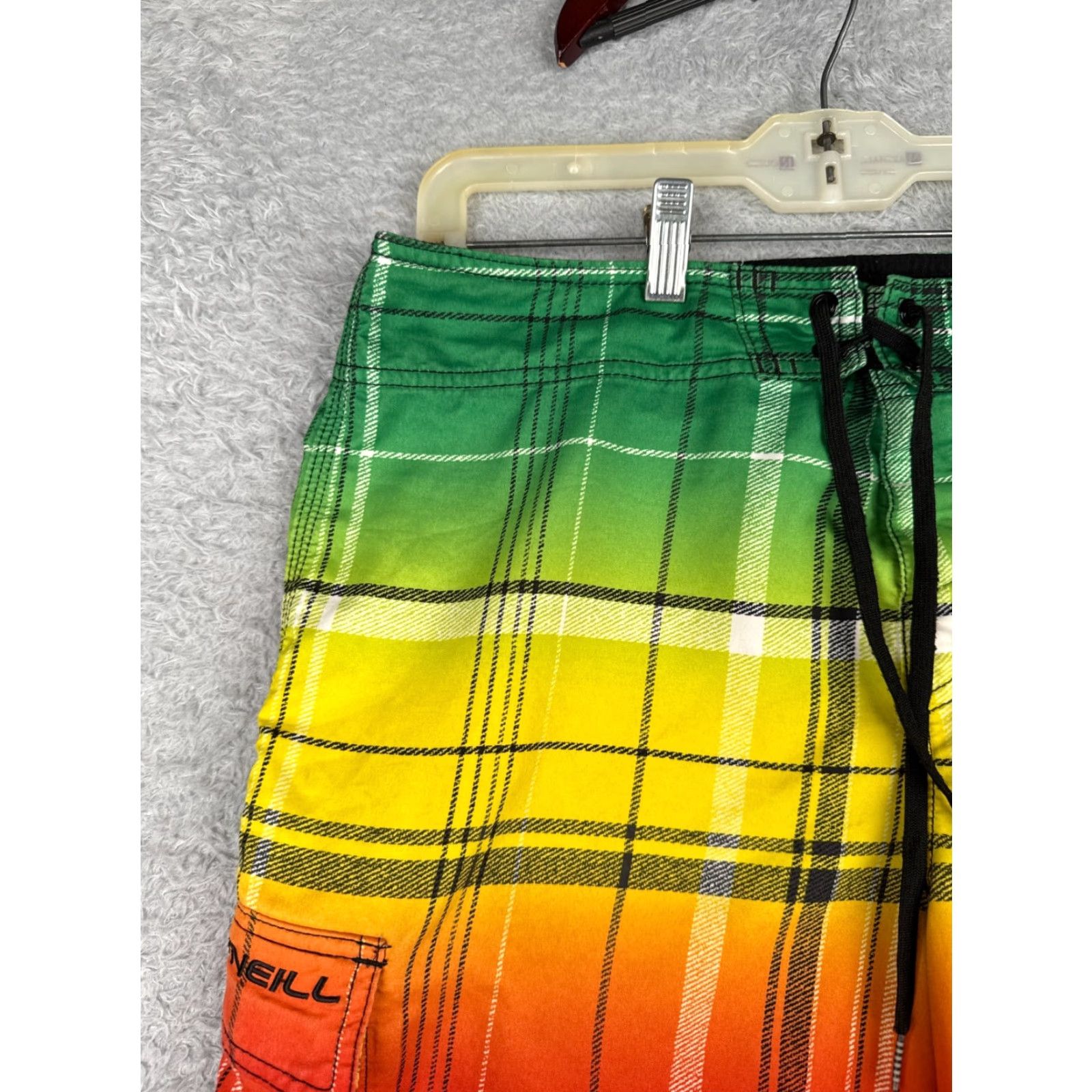 O'Neill VINTAGE: No (not vintage) — O'Neill Swim Trunks Mens 35 Red Green Stripe Board Shorts Polyester 35x11 Size US 35 - 4 Thumbnail
