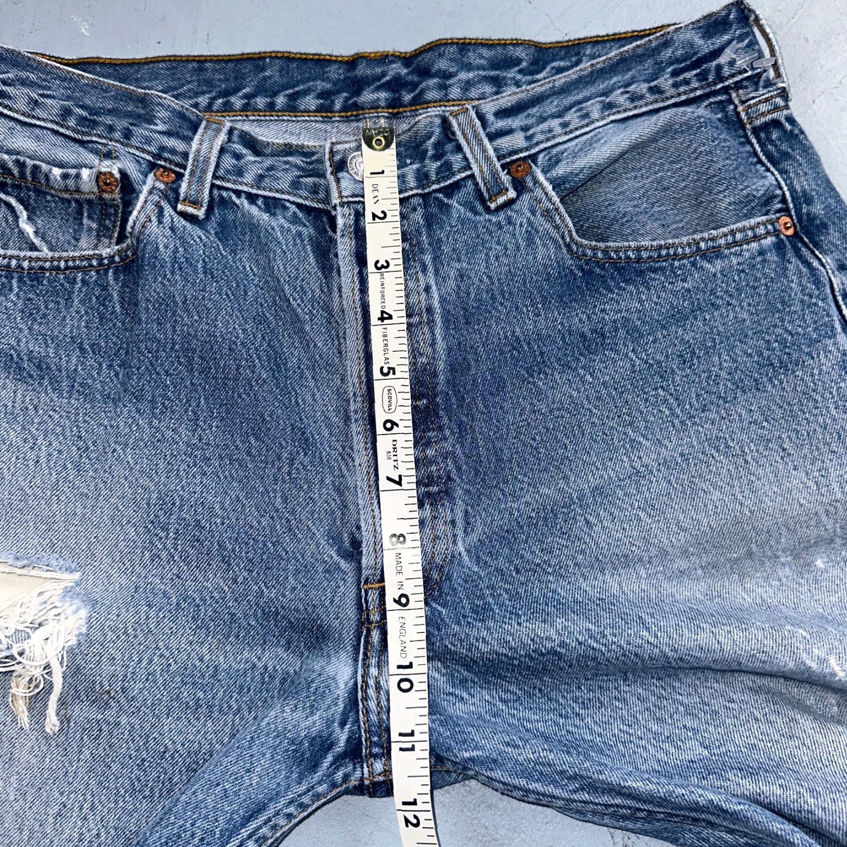 Levi's Vintage Levi's 501 Jeans Men’s Regular Fit Straight Leg 35x32 Blue Light Wash 90s USA Size US 35 - 6 Thumbnail