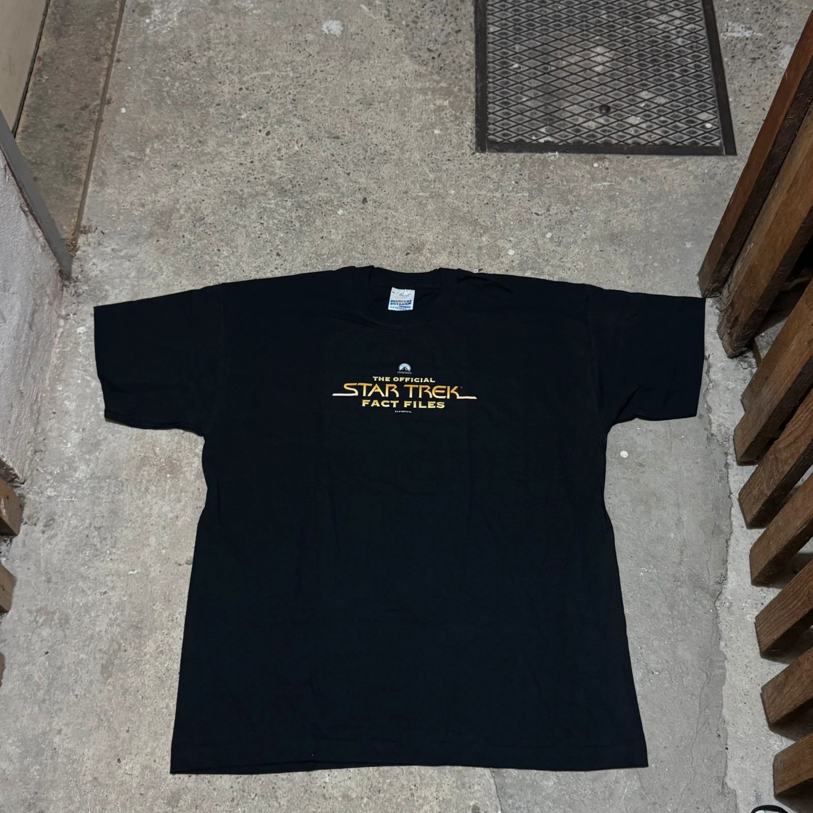 Vintage Vintage 90s star treck t-shirt promo Size US XL / EU 56 / 4 - 1 Thumbnail