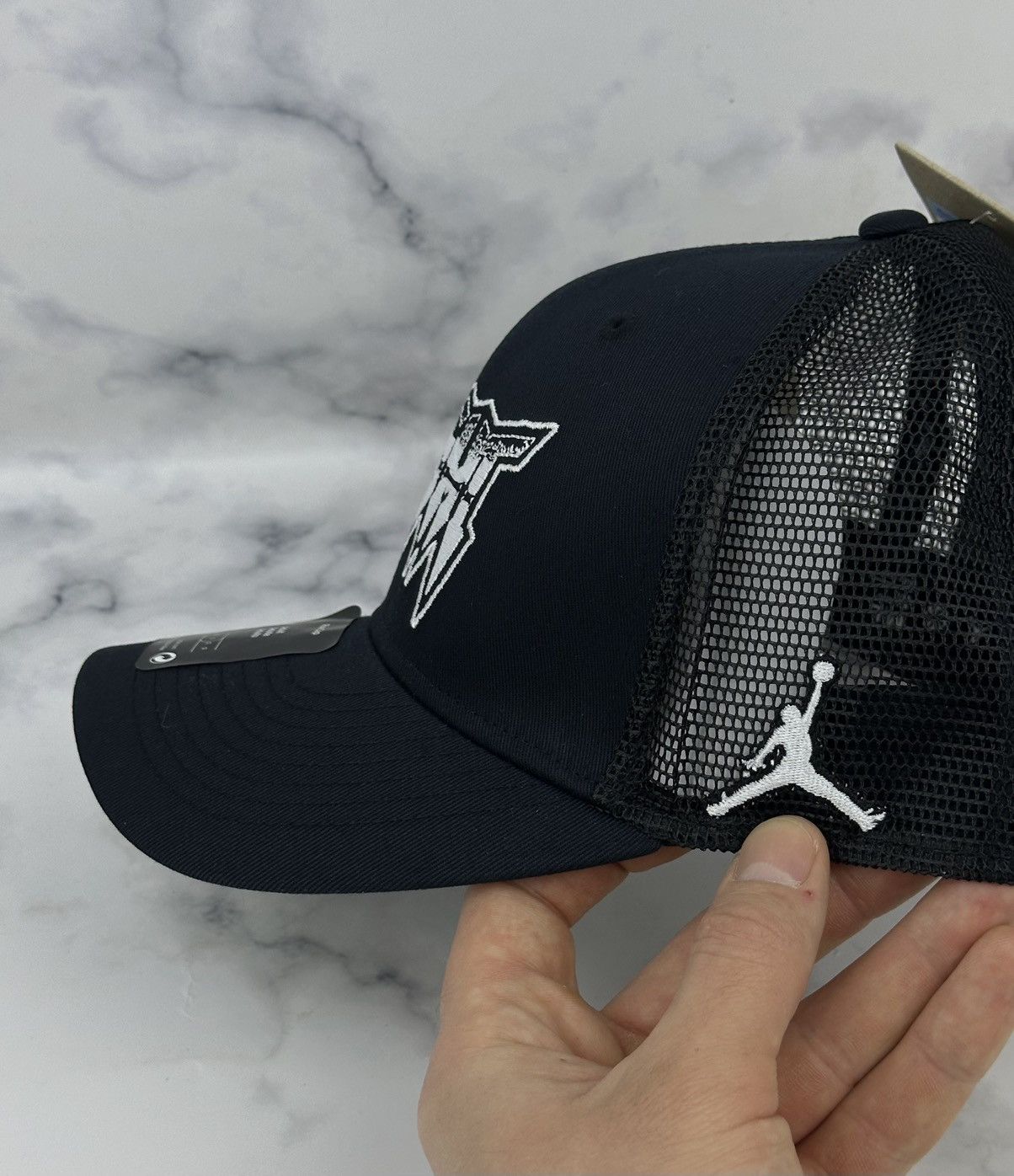 Nike Nike Air Jordan Flight Rise Trucker Hat Mesh Curved Brim M/L Size ONE SIZE - 4 Thumbnail