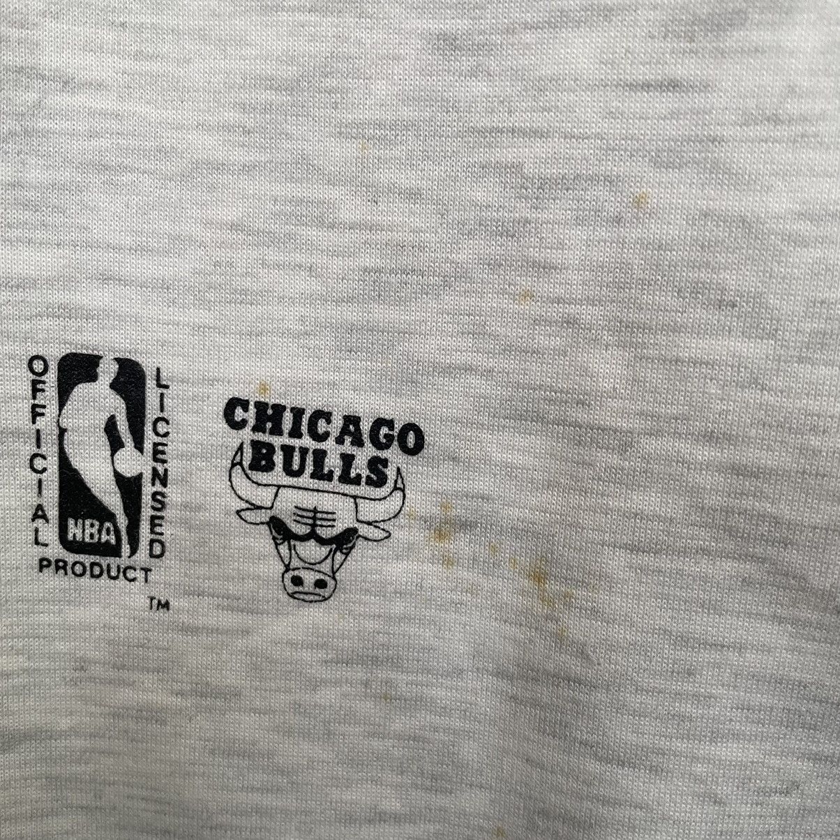 NBA Vintage 1990s NBA Chicago Bulls Big Logo Sweatshirt Size US XL / EU 56 / 4 - 3 Thumbnail