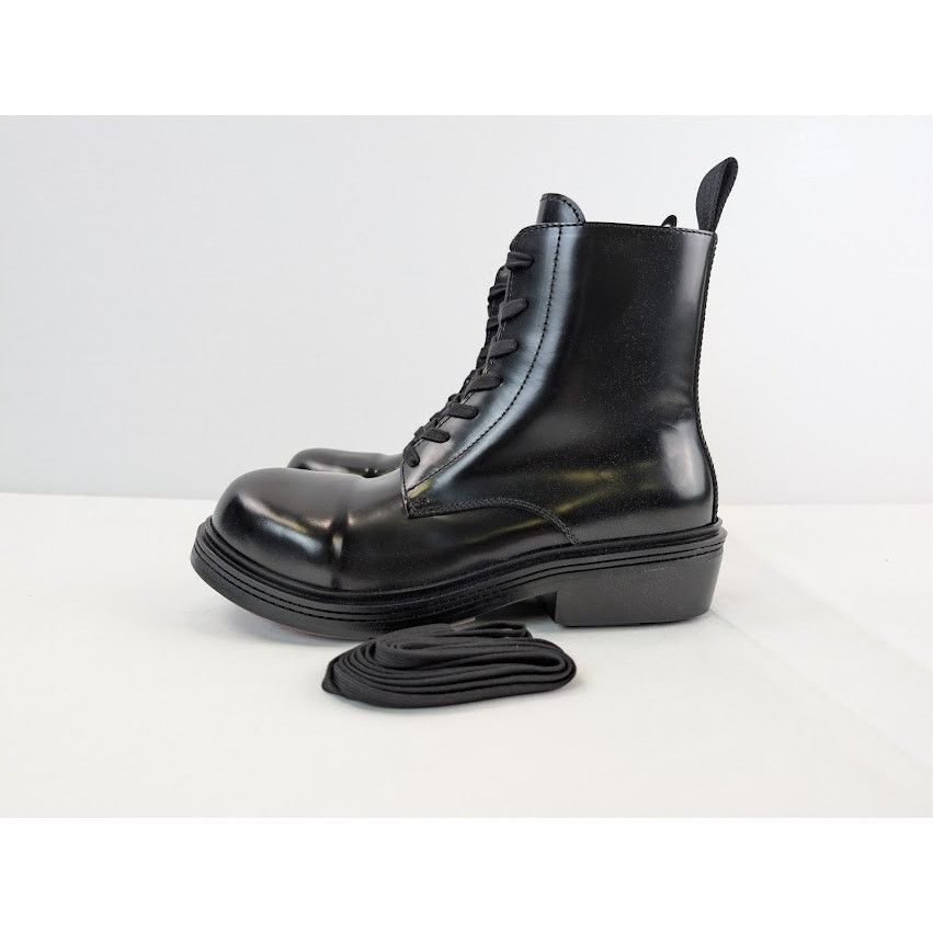 Bottega Veneta o1rshd1 Fireman Ankle Boots in Brushed Vinyl Black Size US 9 / EU 42 - 11 Thumbnail