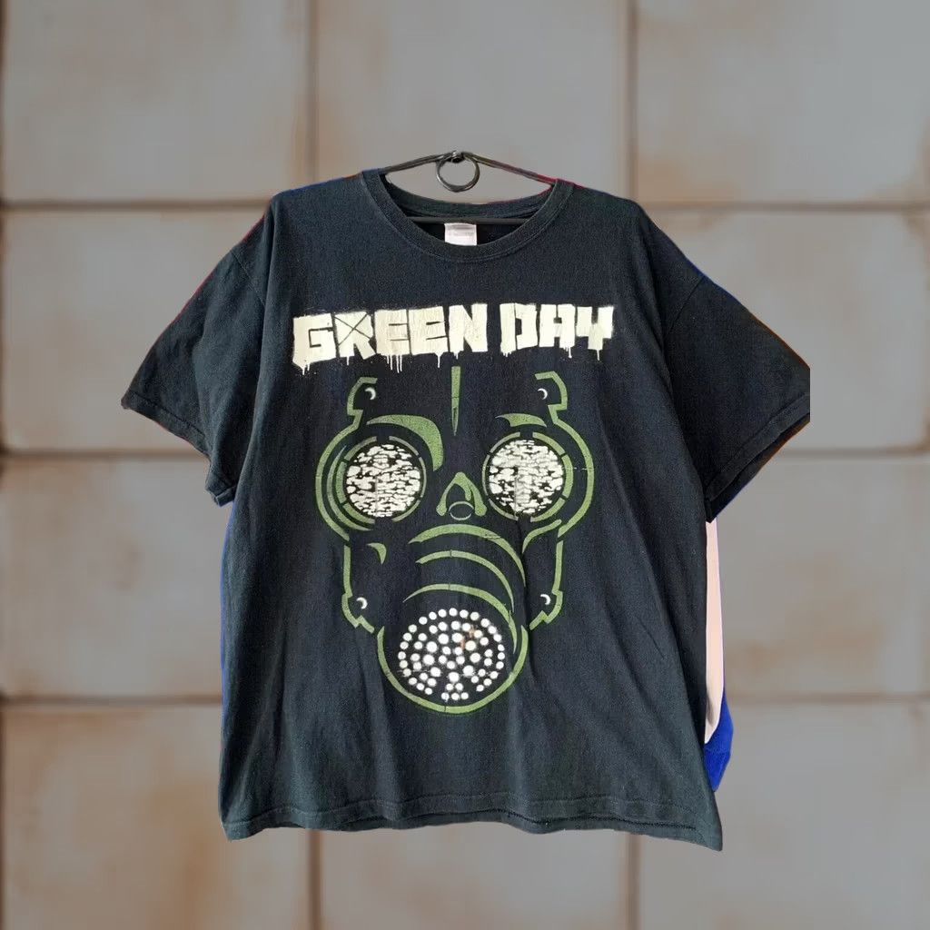 Gildan VINTAGE 2000 GREEN DAY BLACK ROCK BAND TEE T-SHIRT MEN'S SIZE L Size US L / EU 52-54 / 3 - 1 Thumbnail