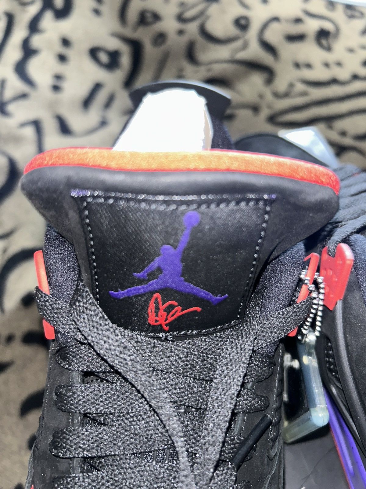 Jordan Brand 2019 Air jordan IV 4 “Drake Edition” Raptors Size US 9.5 / EU 42-43 - 12 Thumbnail
