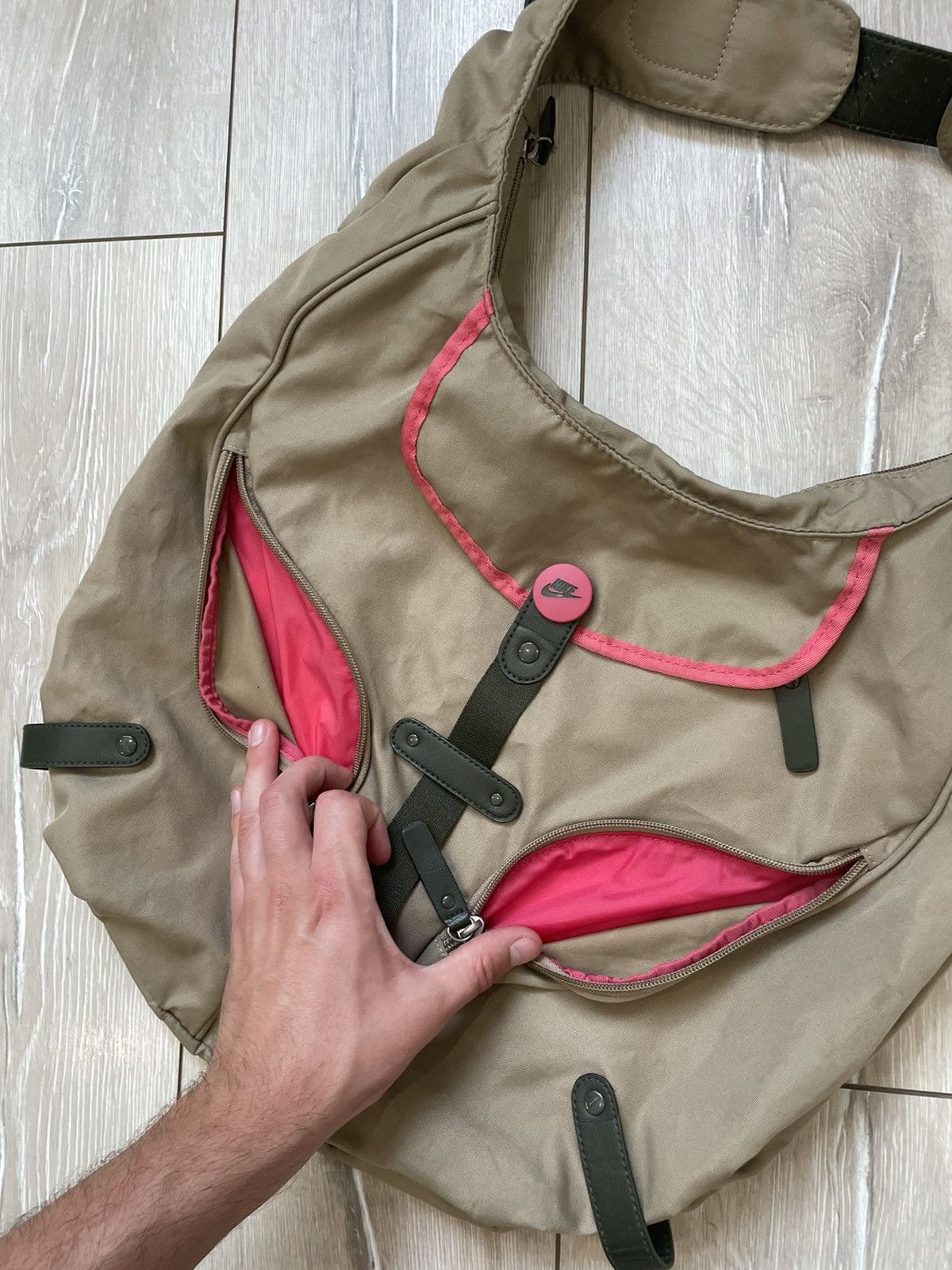 Nike × Vintage Vintage Sholder bag NIKE "GIRL" Womens Duffel Khaki Size ONE SIZE - 5 Thumbnail