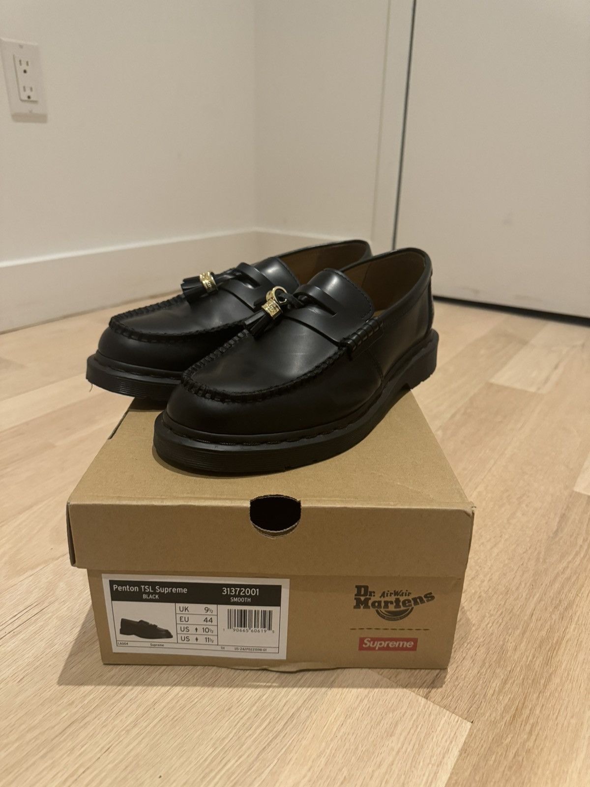 Dr. Martens × Supreme Supreme x Dr. Martens Penton Tassel