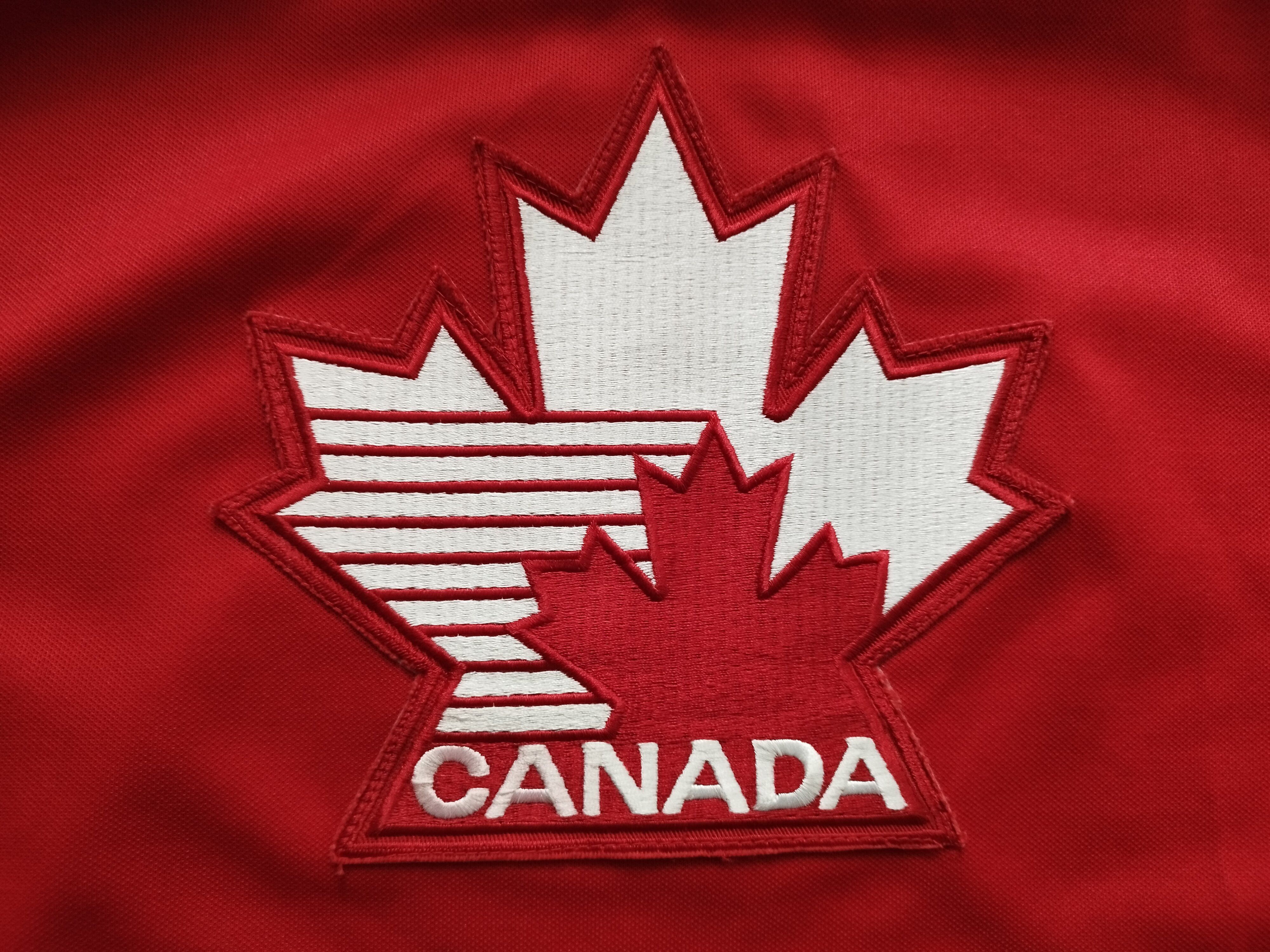 Vintage Vintage CCM TEAM CANADA Jersey Size US L / EU 52-54 / 3 - 6 Thumbnail