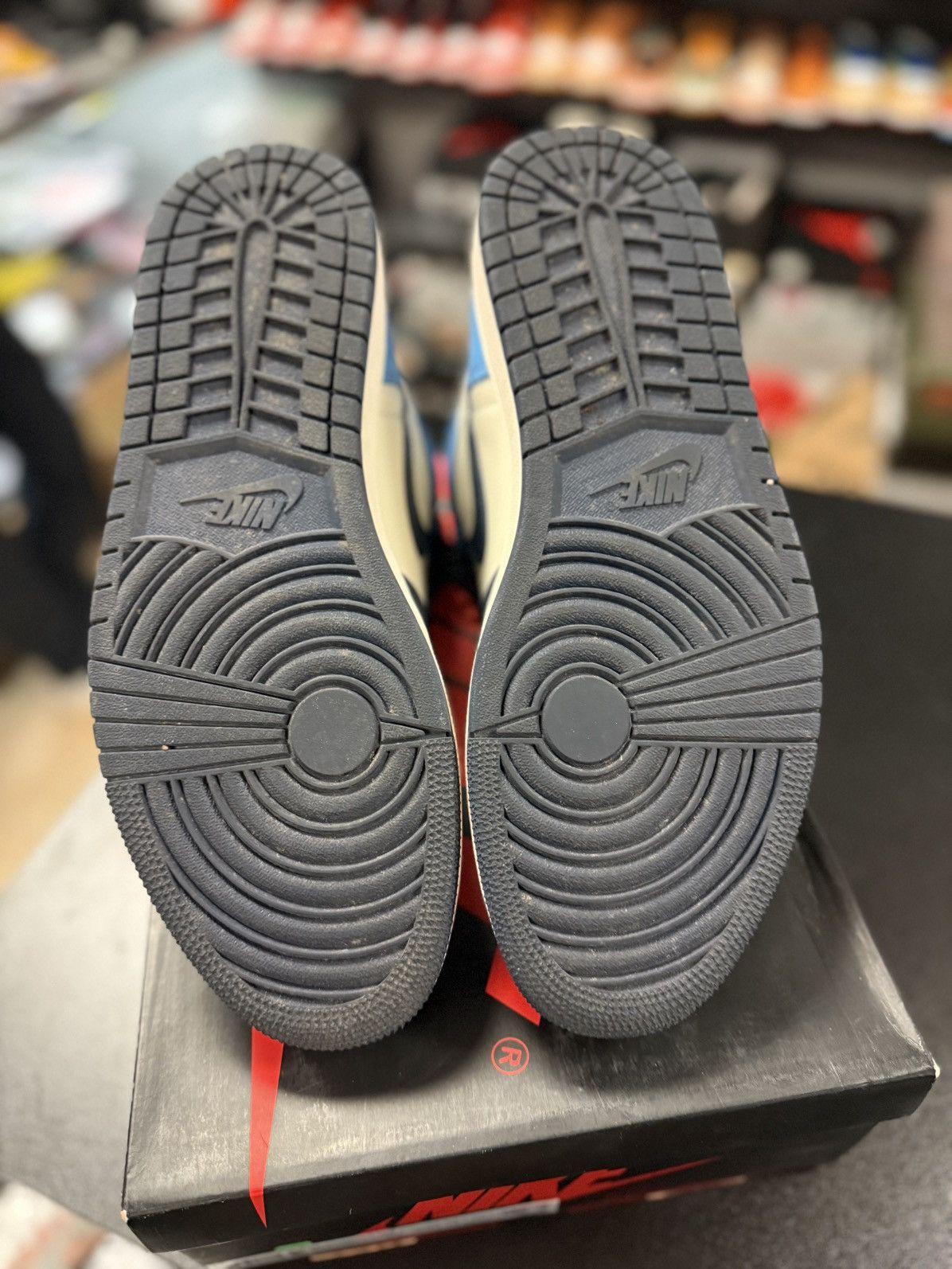 Jordan Brand Jordan 1 Obsidians Size US 13 / EU 46 - 5 Thumbnail