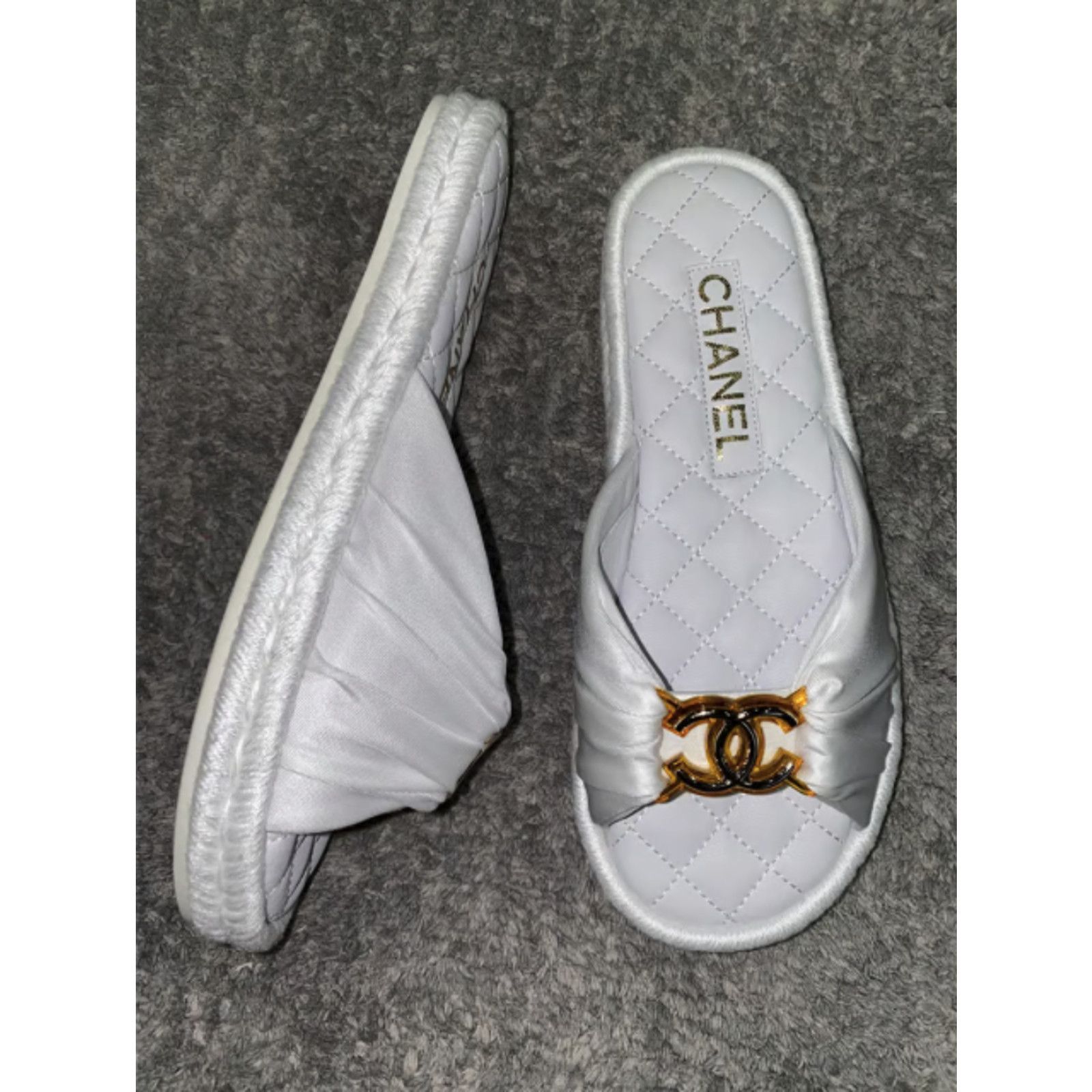 Chanel Chanel 20S White Coco Beach Gold CC Logo Slide Espadrille Size US 6 / IT 36 - 10 Thumbnail