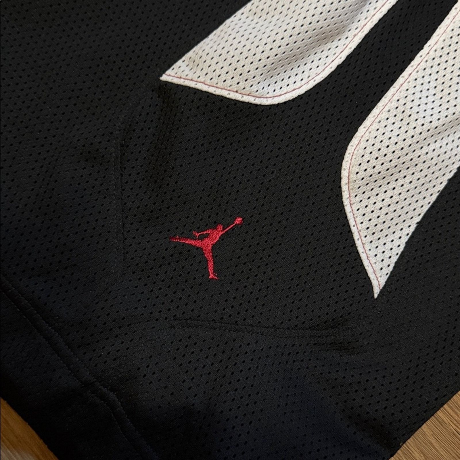 Jordan Brand Y2K Jordan 23 Mesh Shorts Bred Size US 27 - 5 Thumbnail