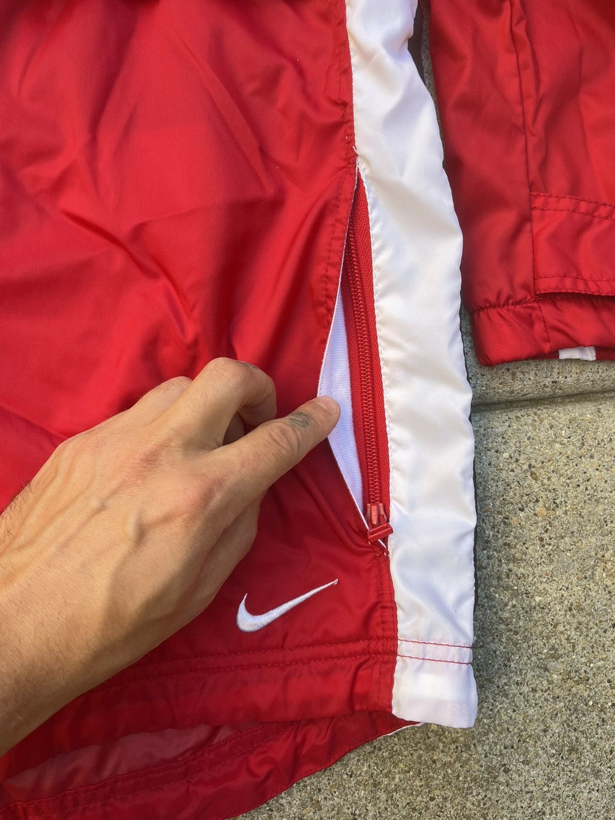 Nike × Vintage Vintage 90s Nike Light Jacket with Packable Hood Size US M / EU 48-50 / 2 - 10 Thumbnail