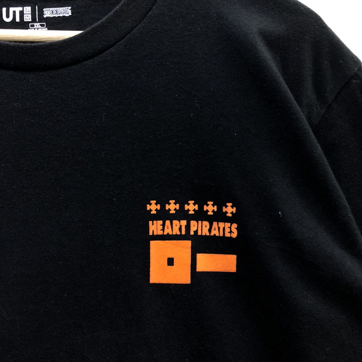 Anime Uniqlo X One Piece Trafalgar D Water Law Anime Tshirt Size US XXL / EU 58 / 5 - 5 Thumbnail