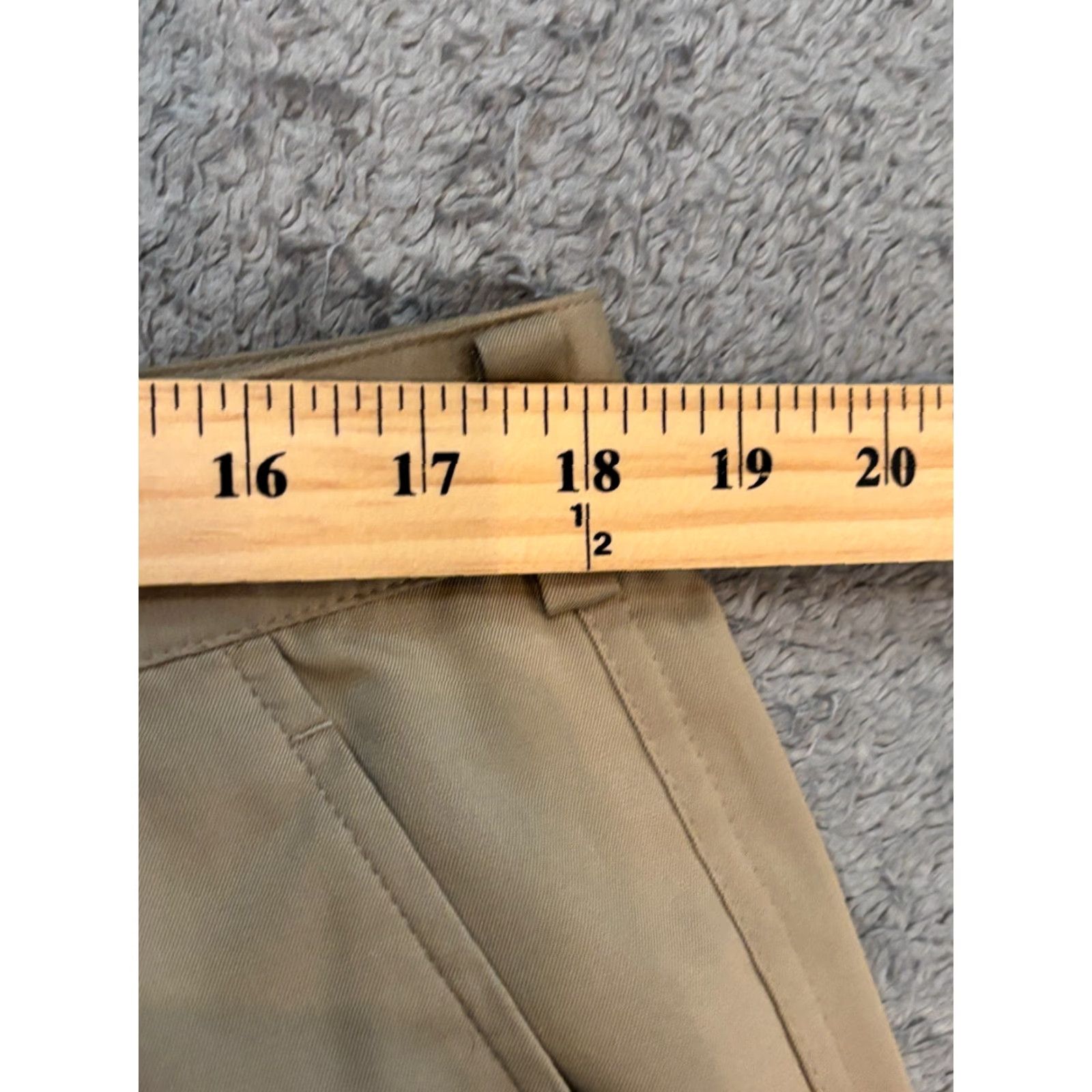 Nike Nike Shorts Mens 40 Beige Chino Golf Dri Fit Stay Cool Athletic Classic Stretch Shirt Mens Beige Nike Short Athletic Classic Stretch Size US 40 / EU 56 - 4 Thumbnail