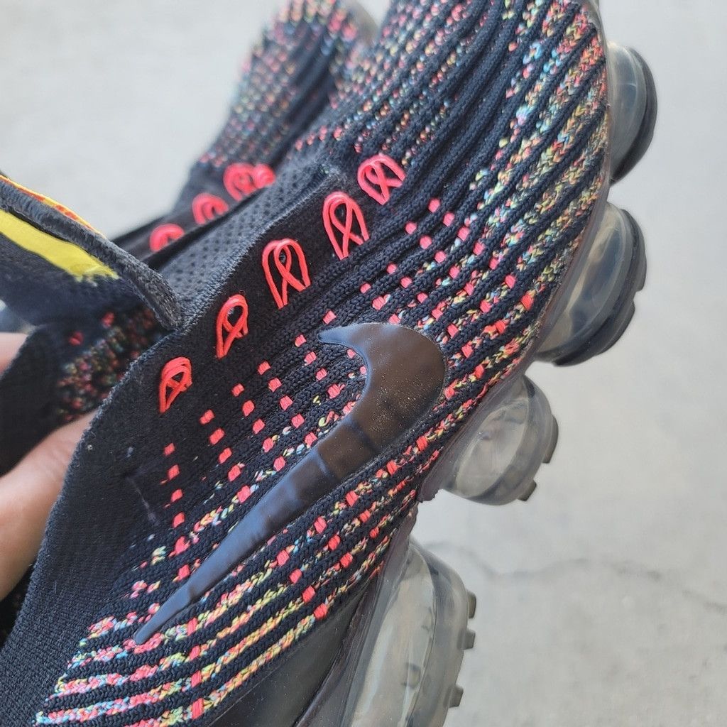 Nike EUC 2019 Womens Nike Air VaporMax Flyknit 3 Size US 7.5 / IT 37.5 - 9 Thumbnail