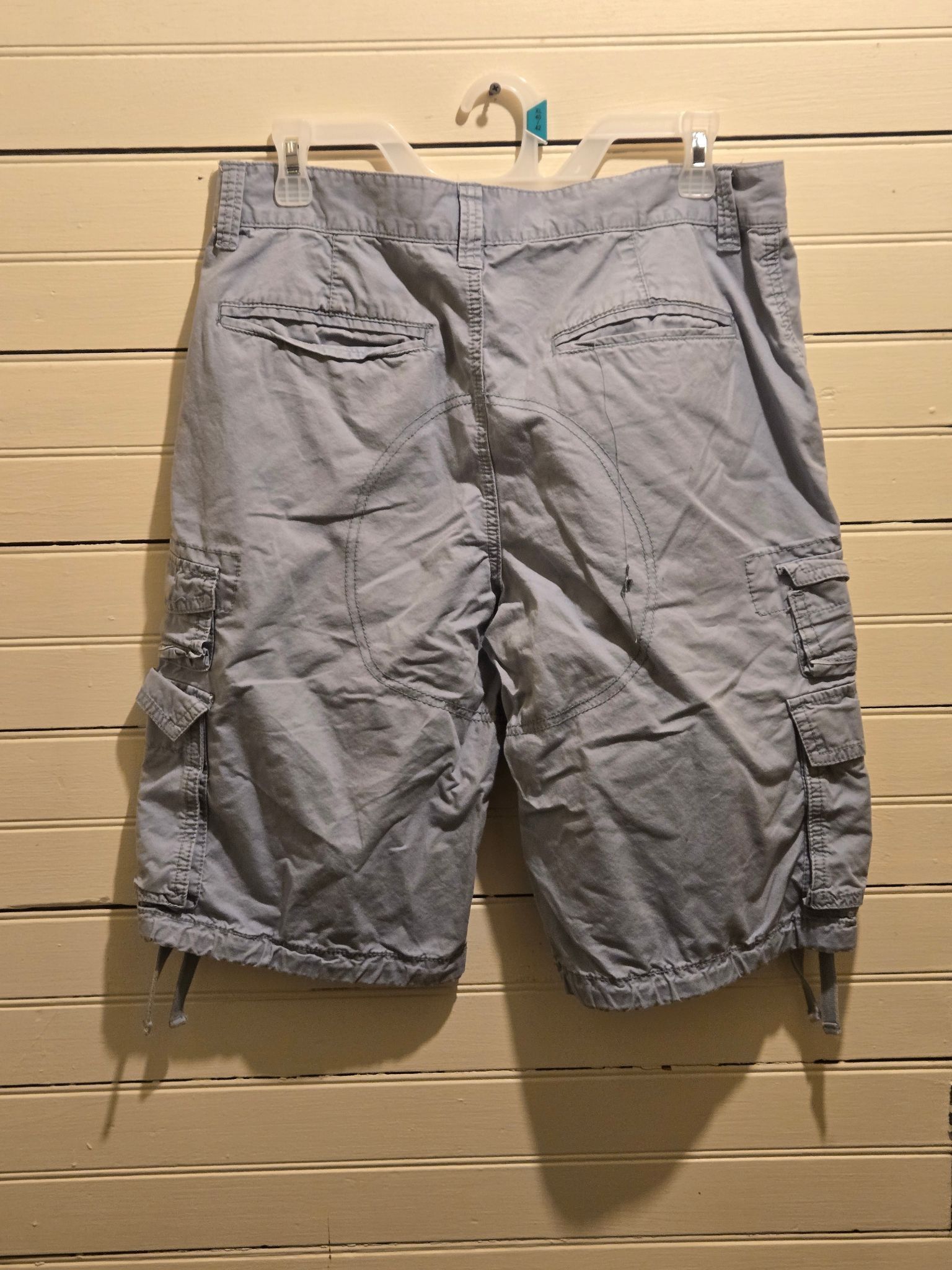 Old Navy Old Navy Cargo Shorts Mens 32 Gray Cotton Multi Pocket Size US 32 / EU 48 - 3 Thumbnail