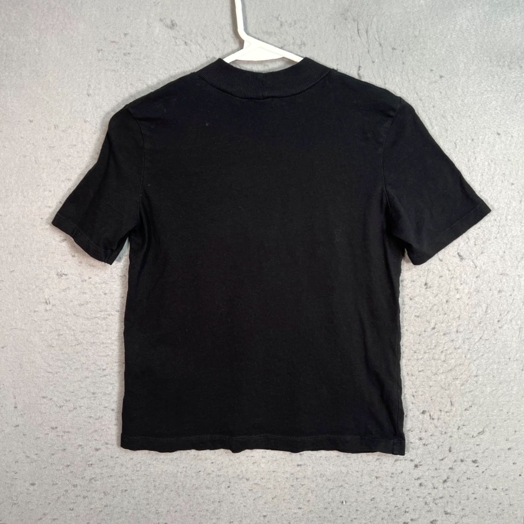 Zara VINTAGE Zara Womens Size Small Black Short Sleeve Mock Neck T-Shirt Size S Size S / US 4 / IT 40 - 2 Thumbnail